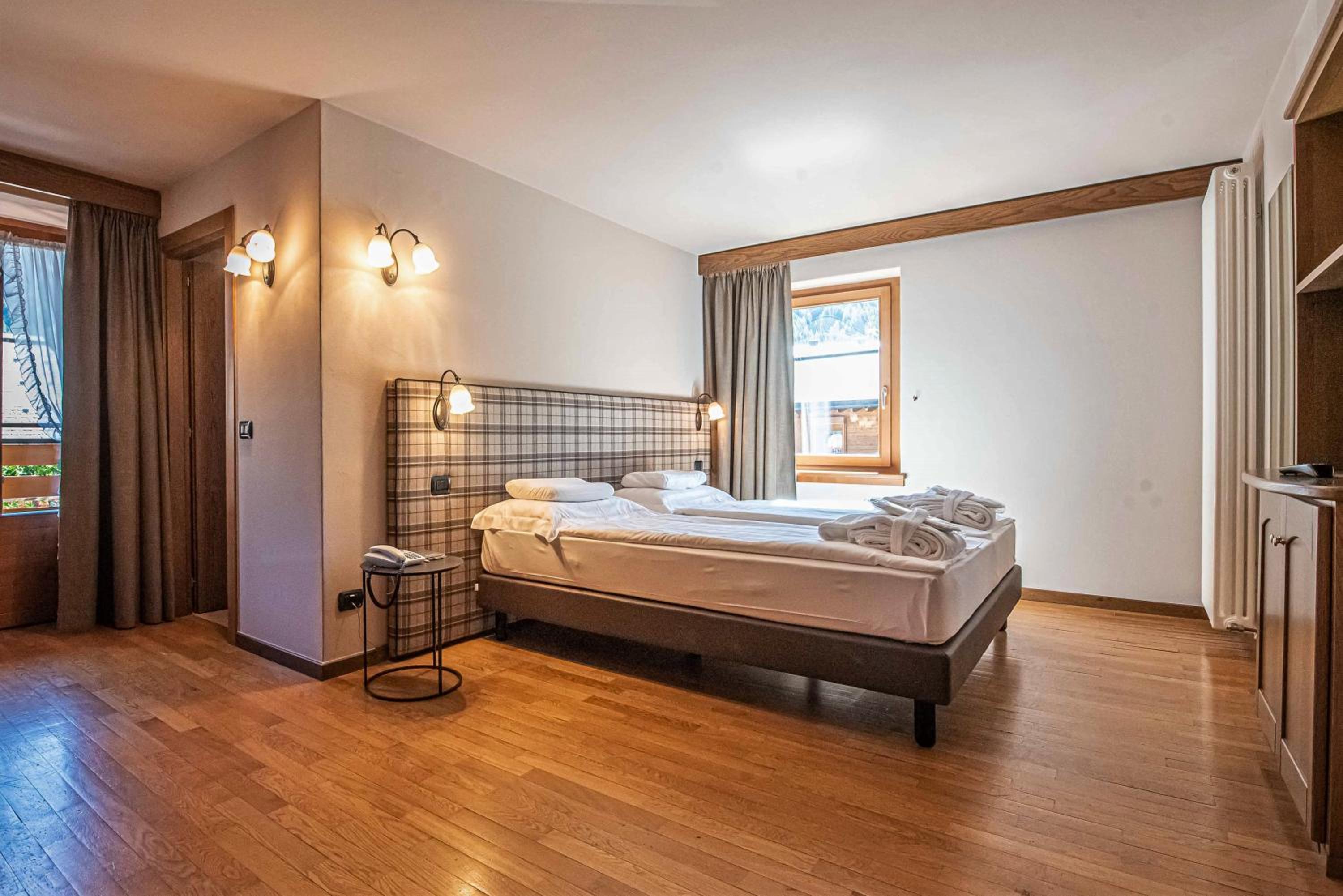 Large Double Room photo 1