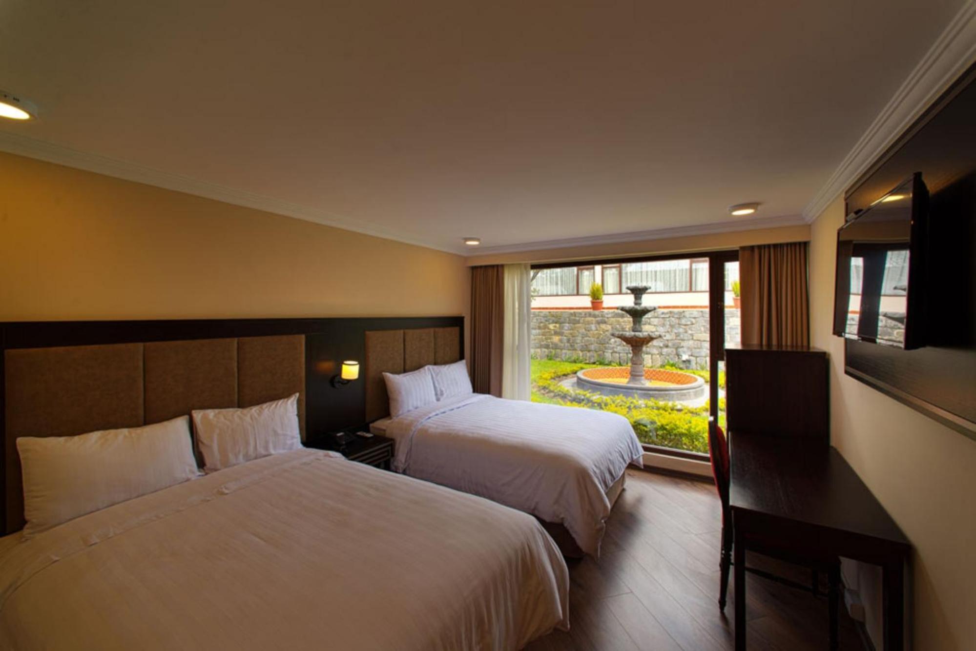 Deluxe Double Room photo 2