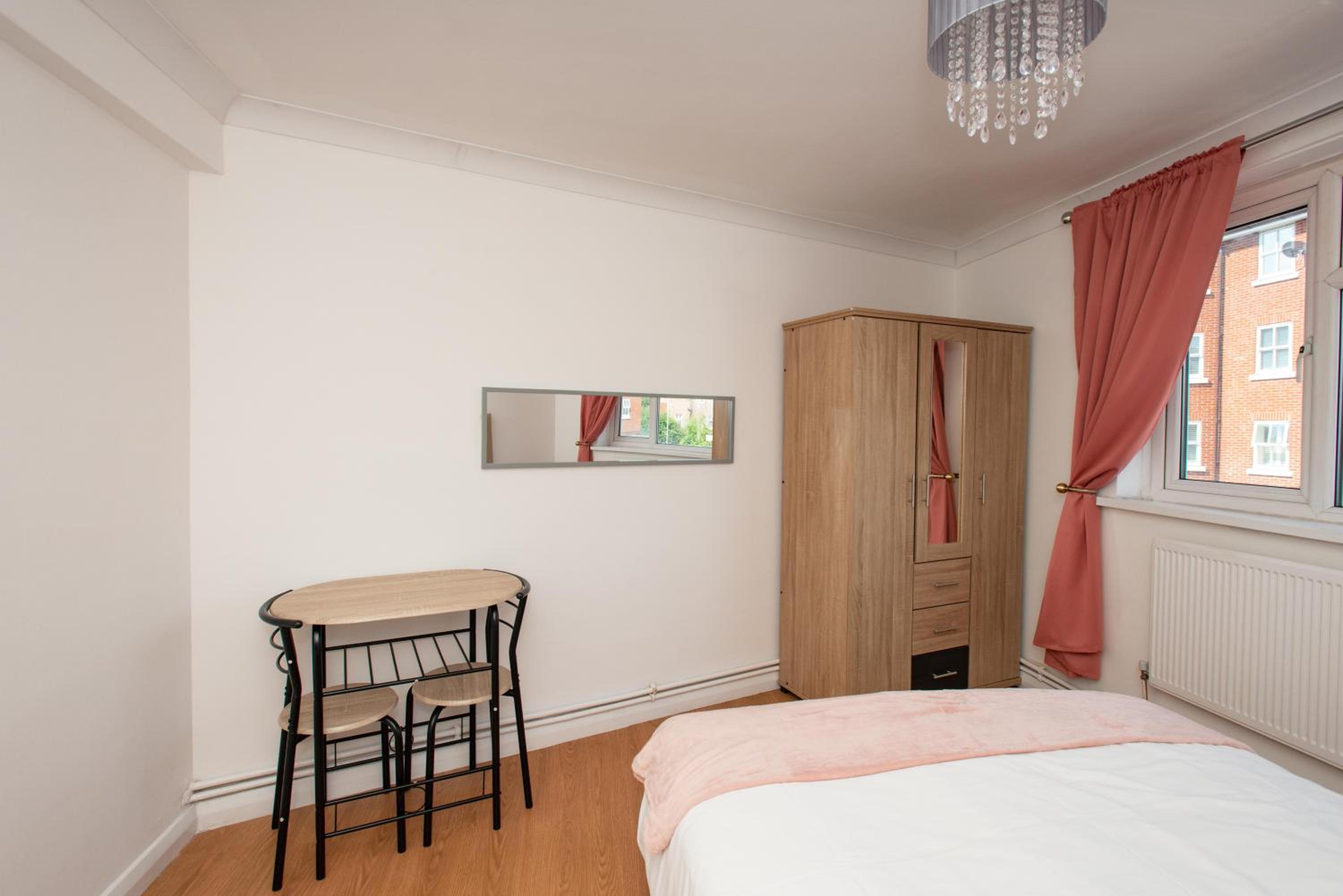 Double Room With Shared Bathroom photo 1