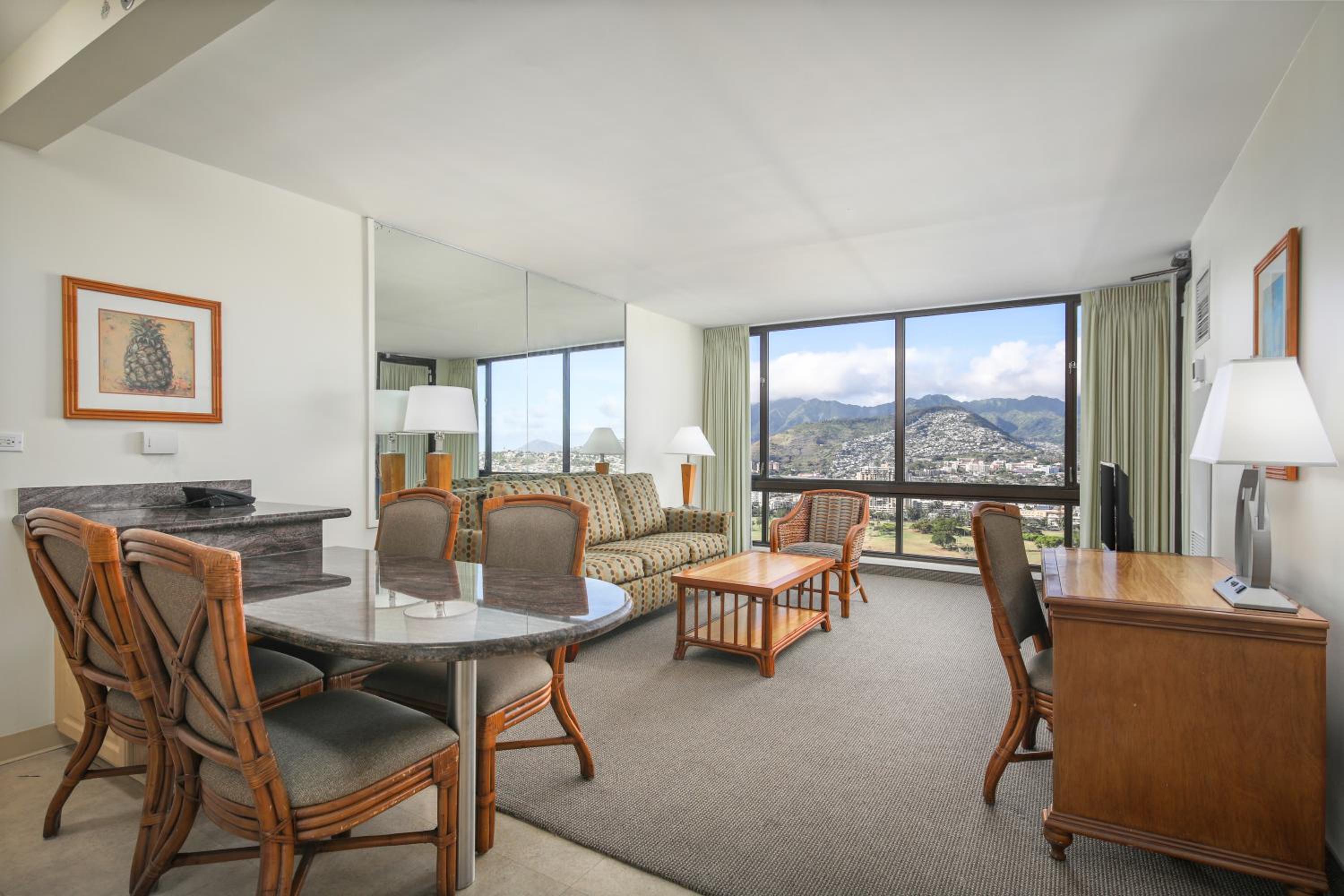 One-Bedroom Suite with Mountain View