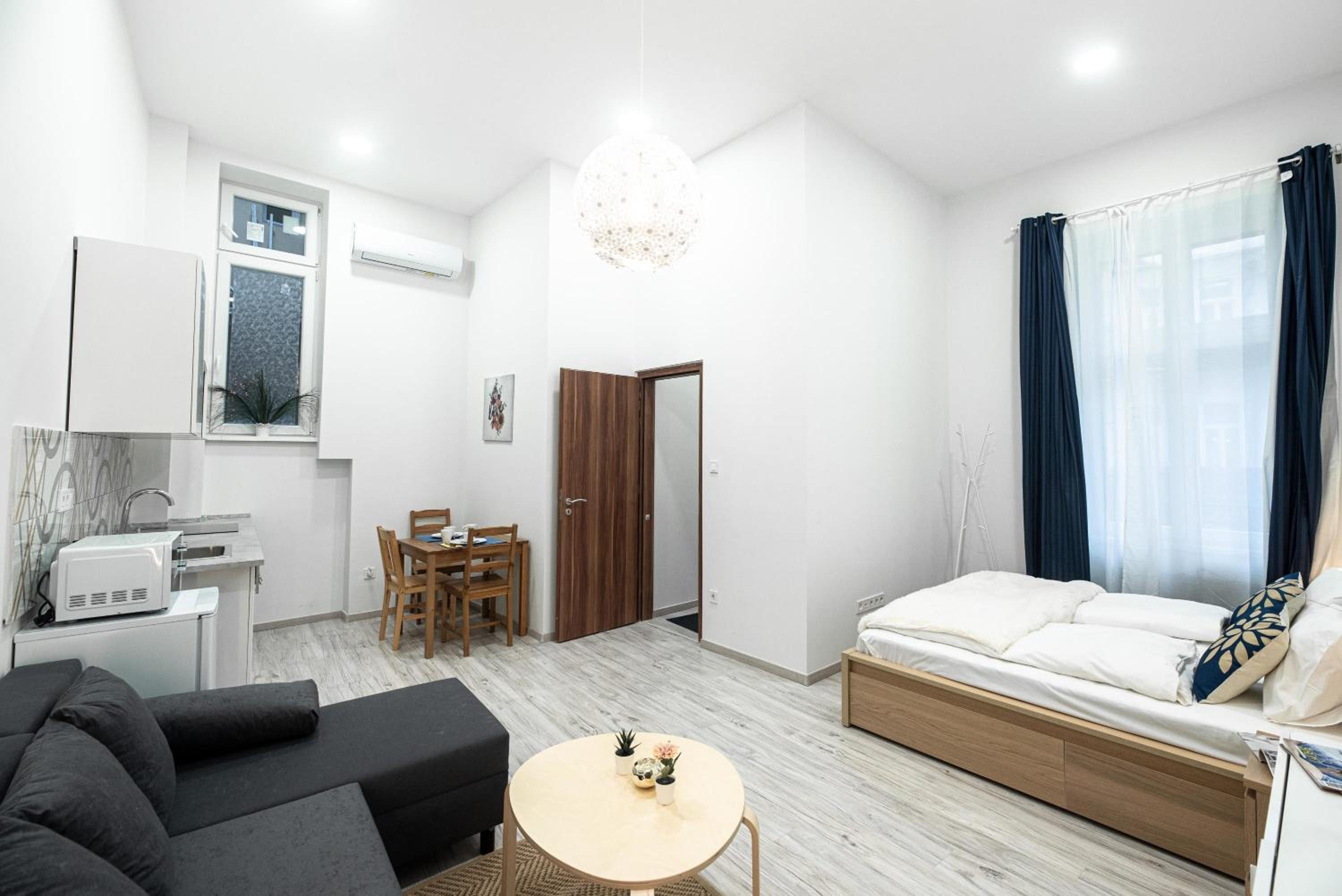 Apartment - Photo 3