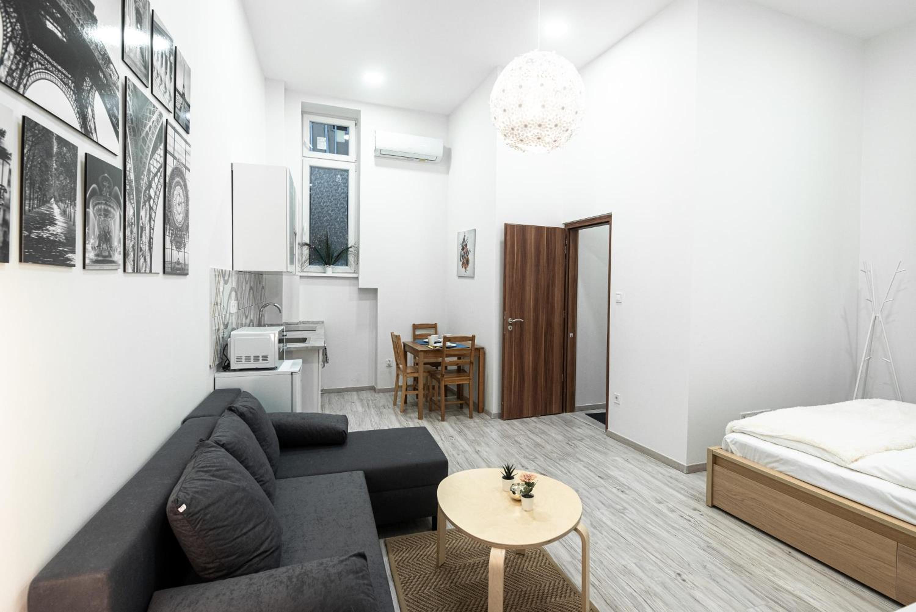 Apartment - Photo 13
