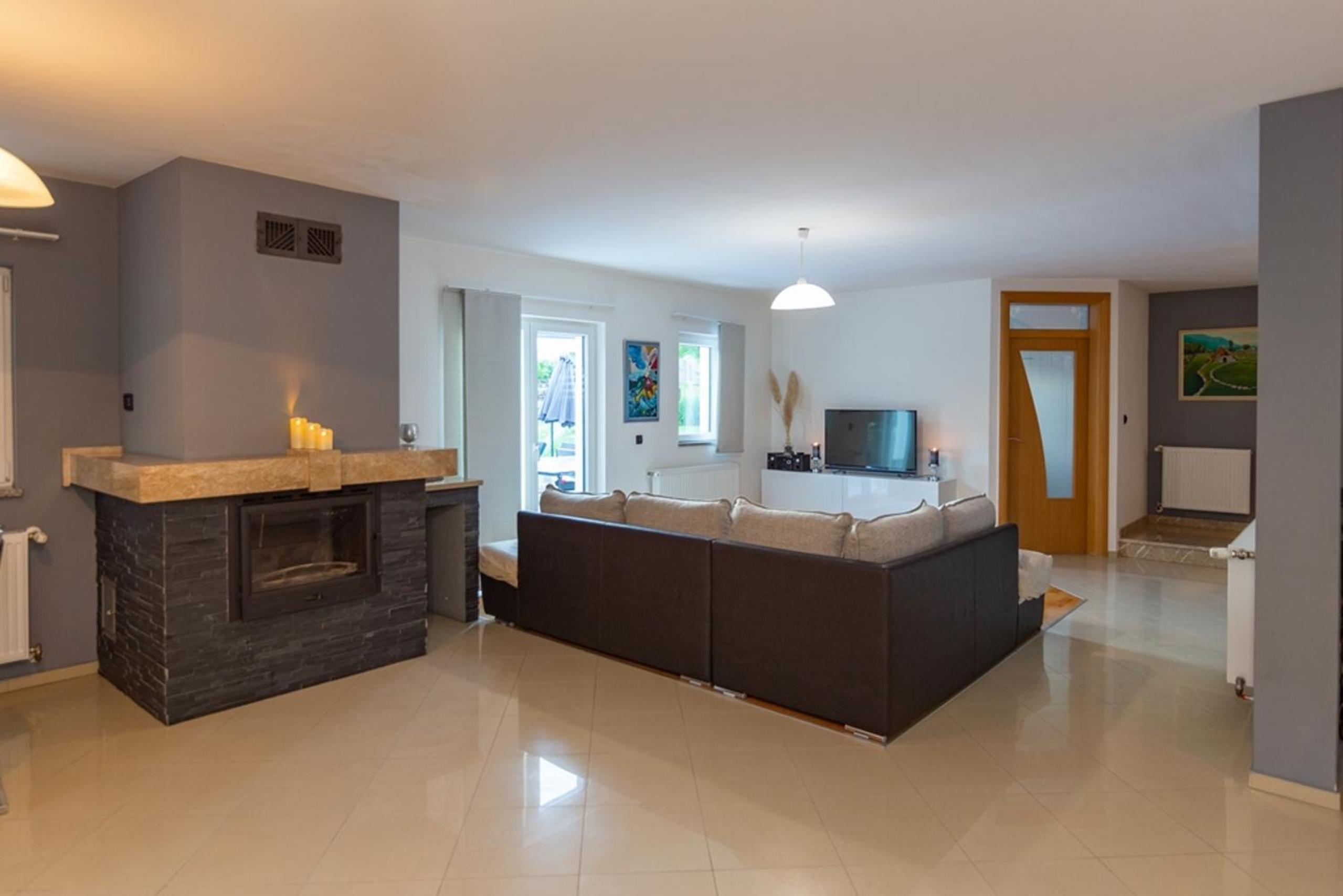 Three-Bedroom Villa photo 1