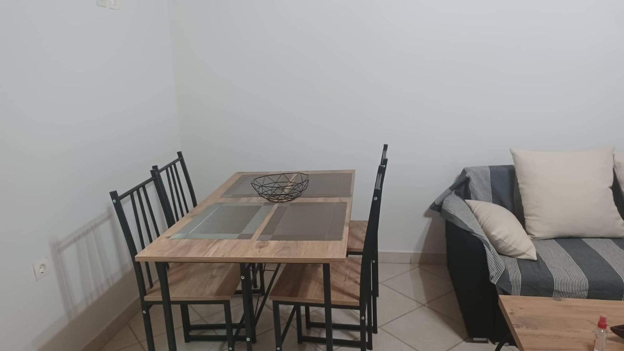 One-Bedroom Apartment - Photo 10