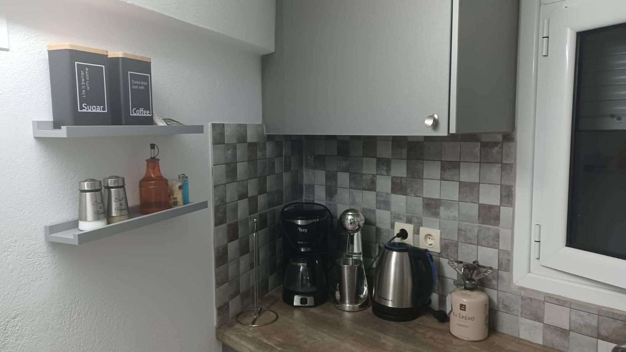 One-Bedroom Apartment - Photo 3