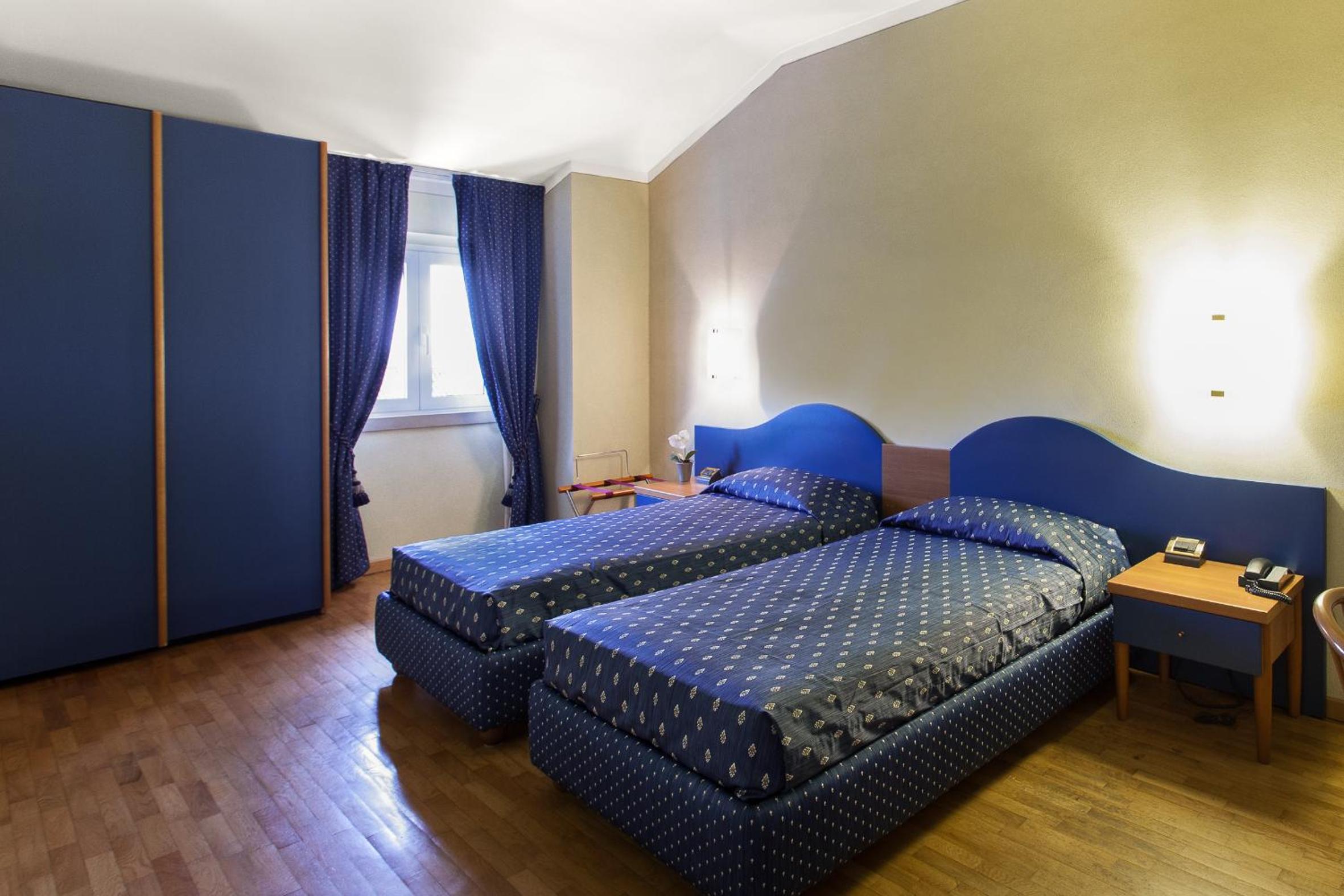 Triple Room - Photo 1