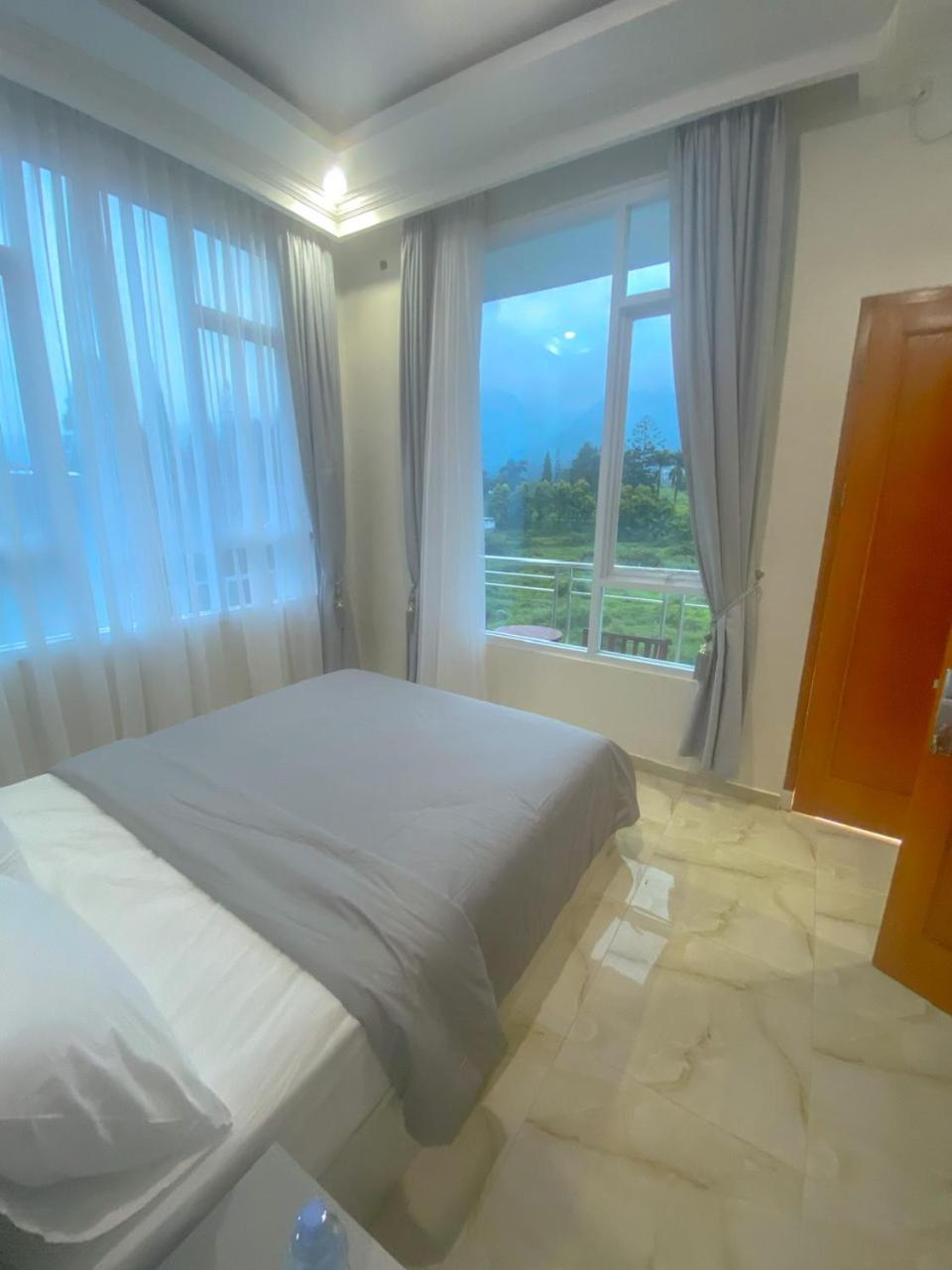 Apartment with Mountain View - Photo 11