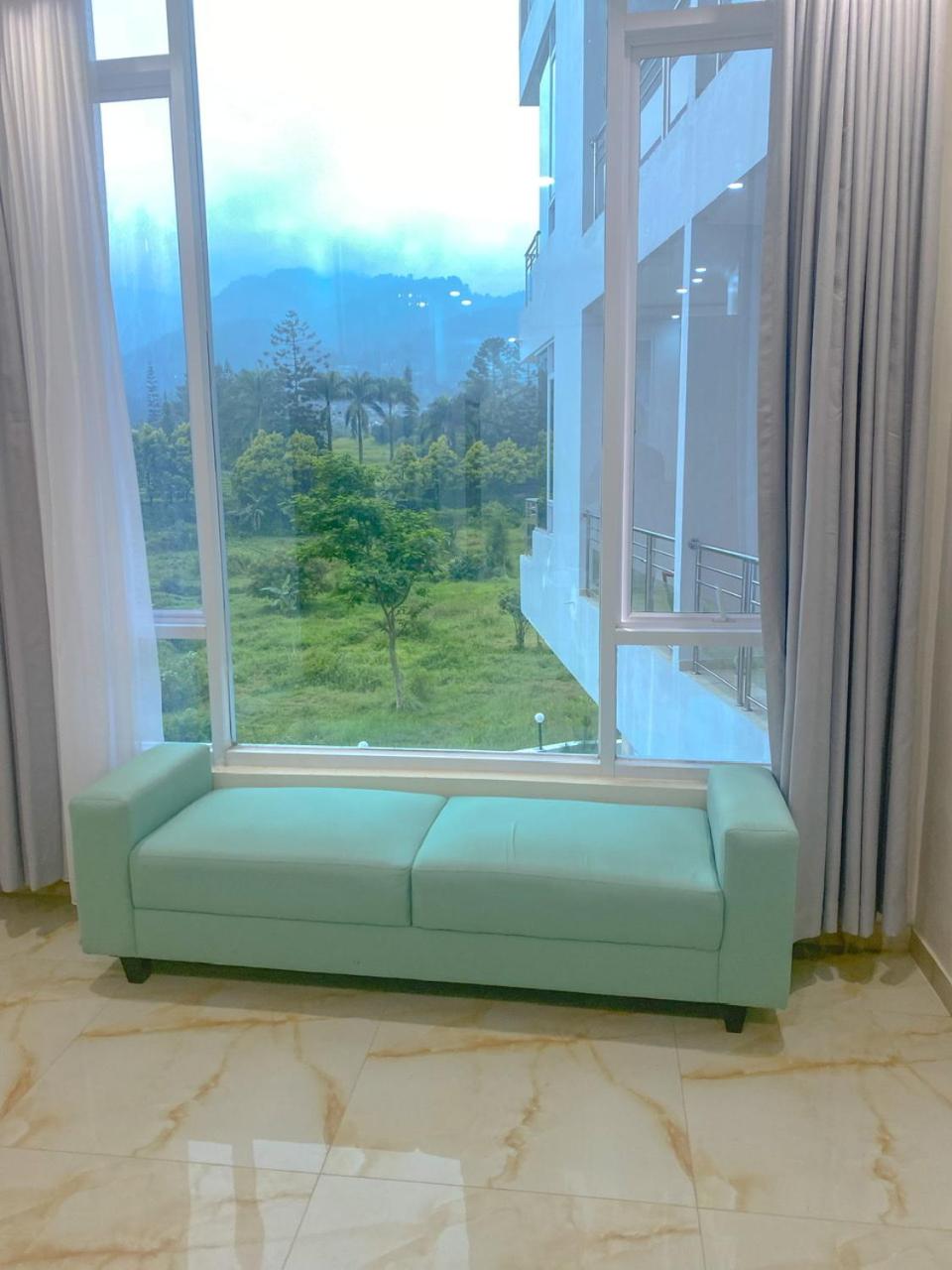 Apartment with Mountain View - Photo 30