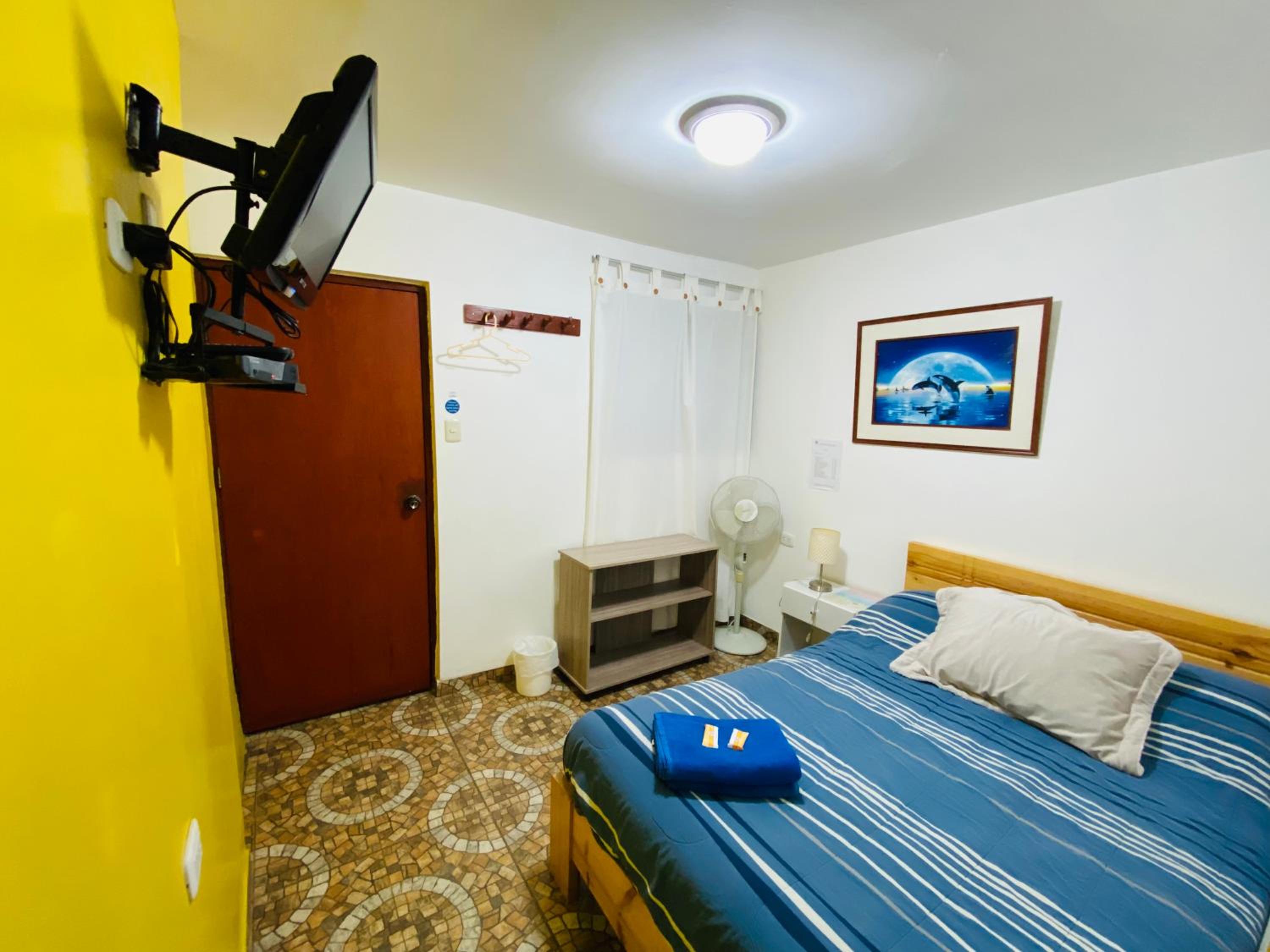 Double Room with Private Bathroom photo 2