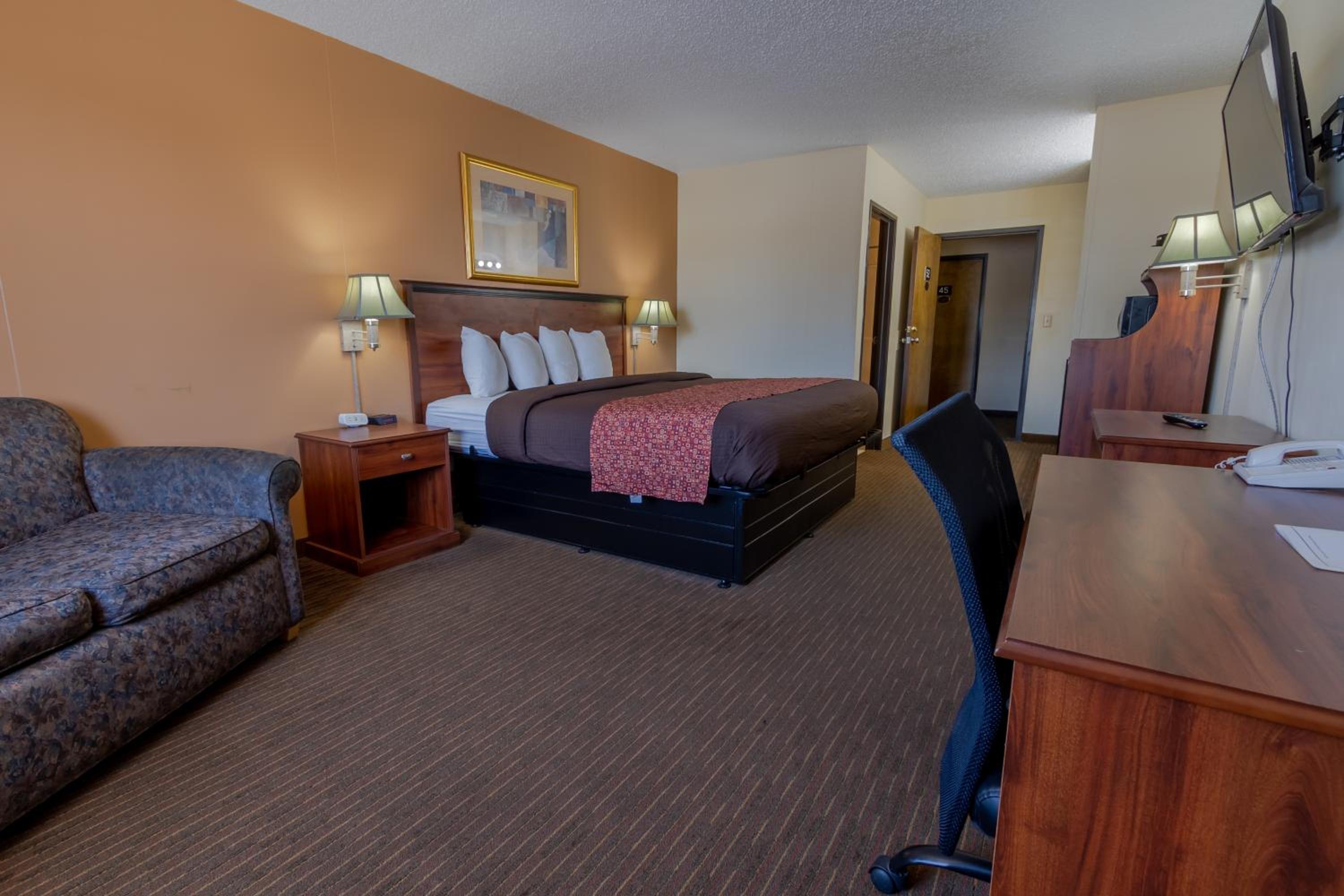 King Room - Non-Smoking photo 2