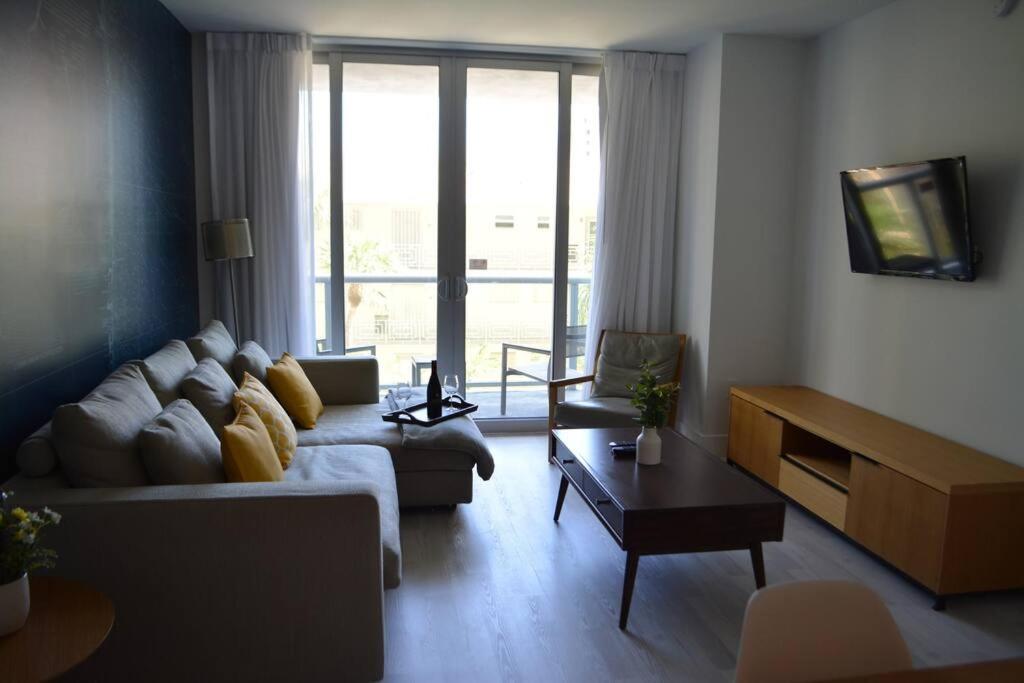 One-Bedroom Apartment photo 2