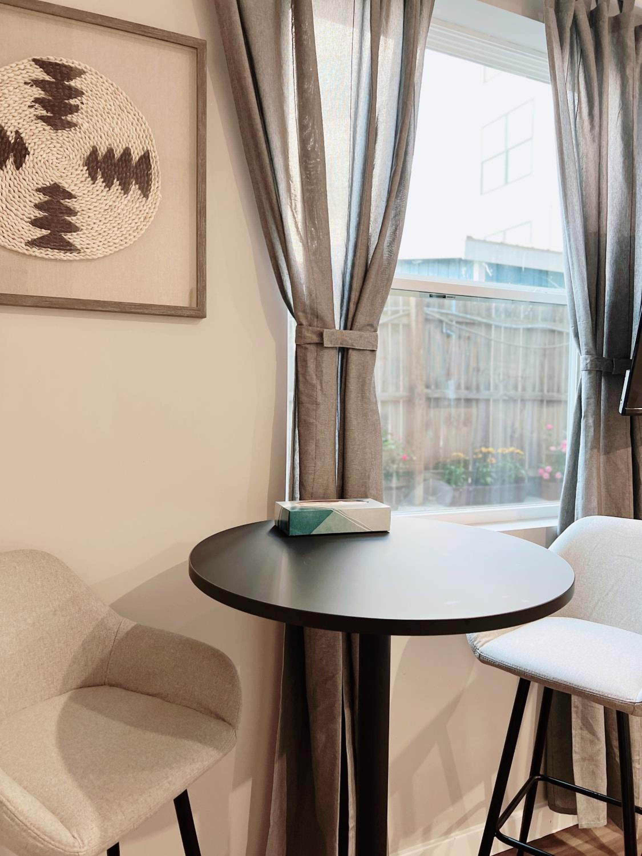 Apartment with Garden View - Photo 4