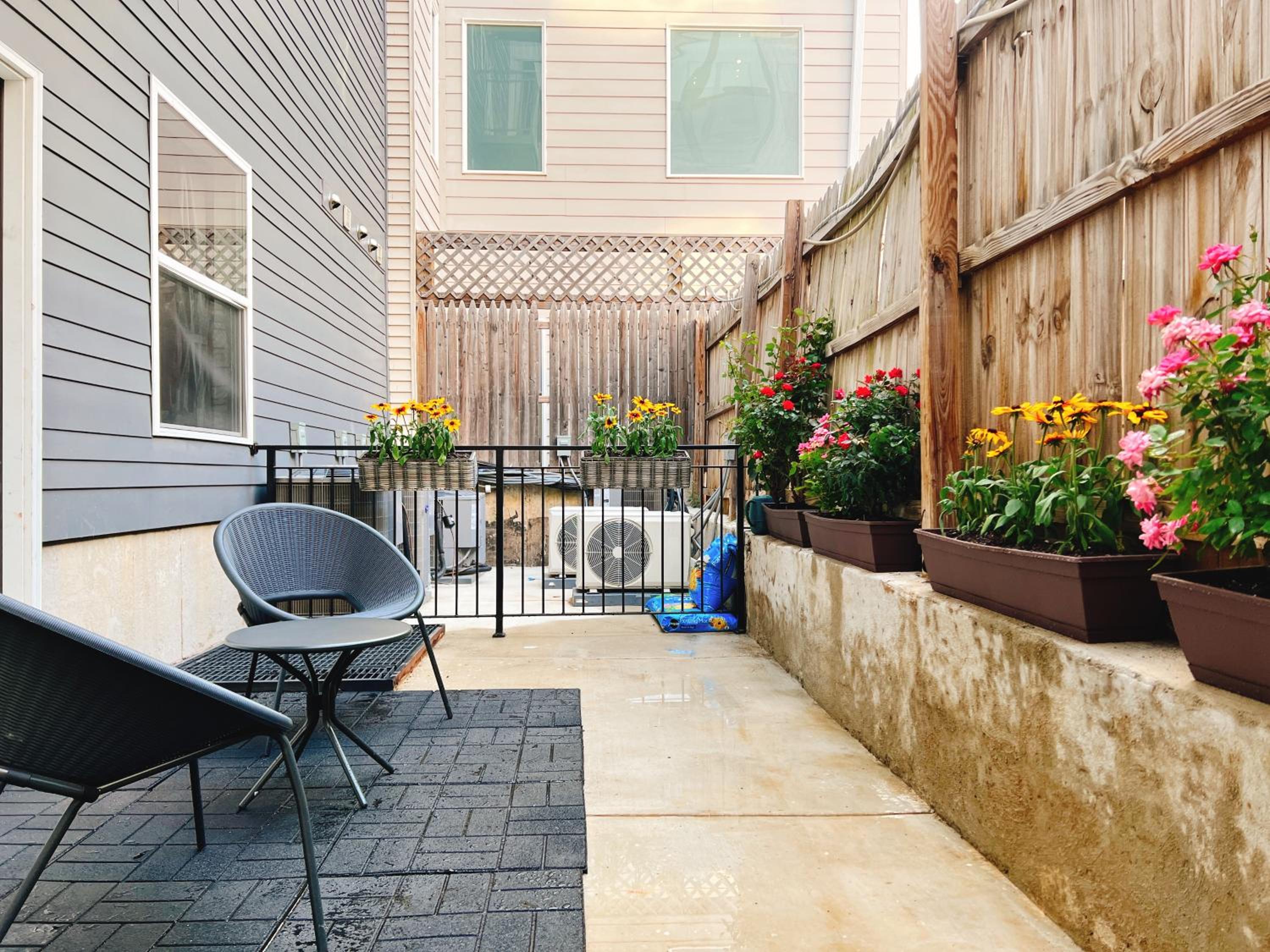 Apartment with Garden View - Photo 5