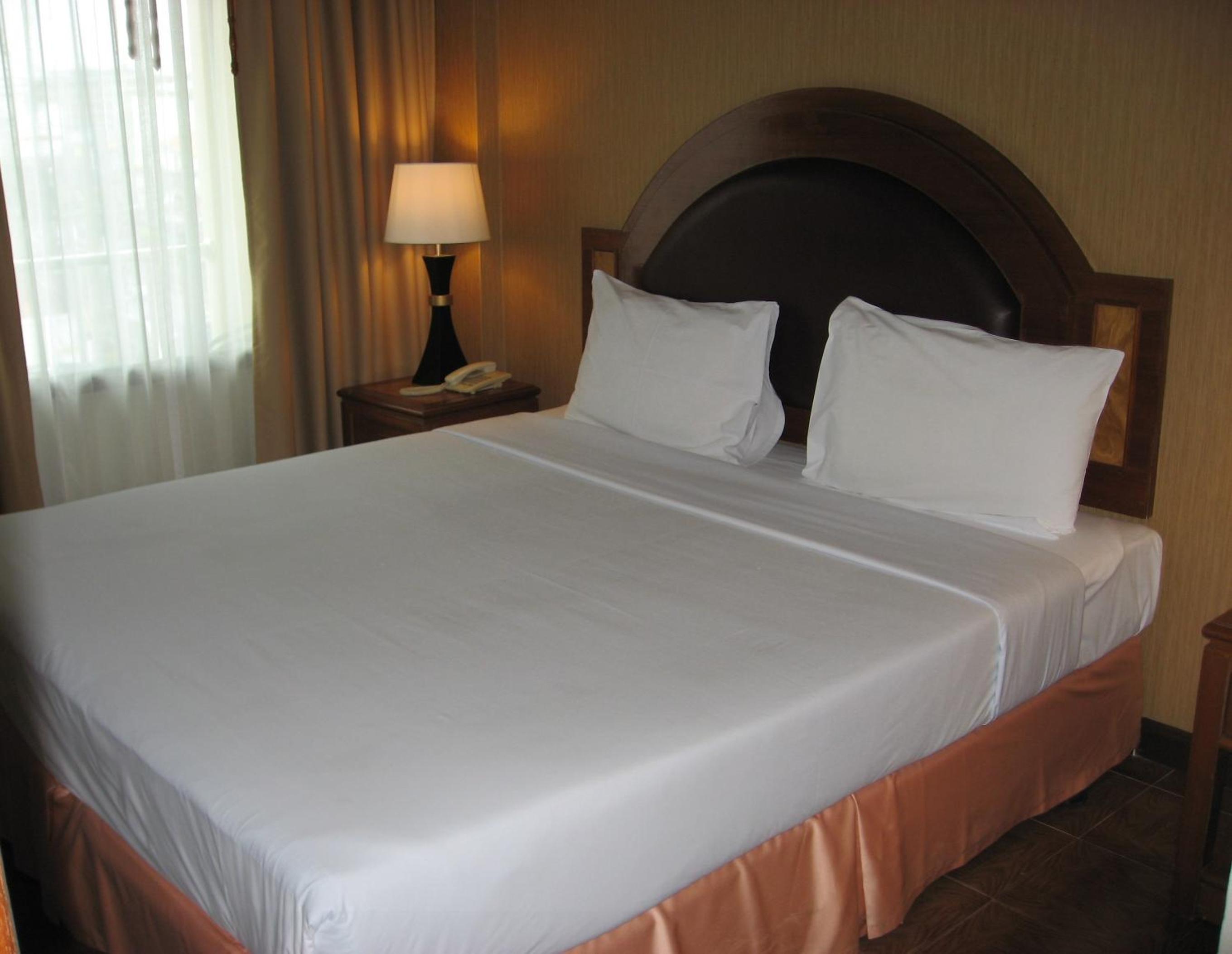 Standard Double Room - Photo 7