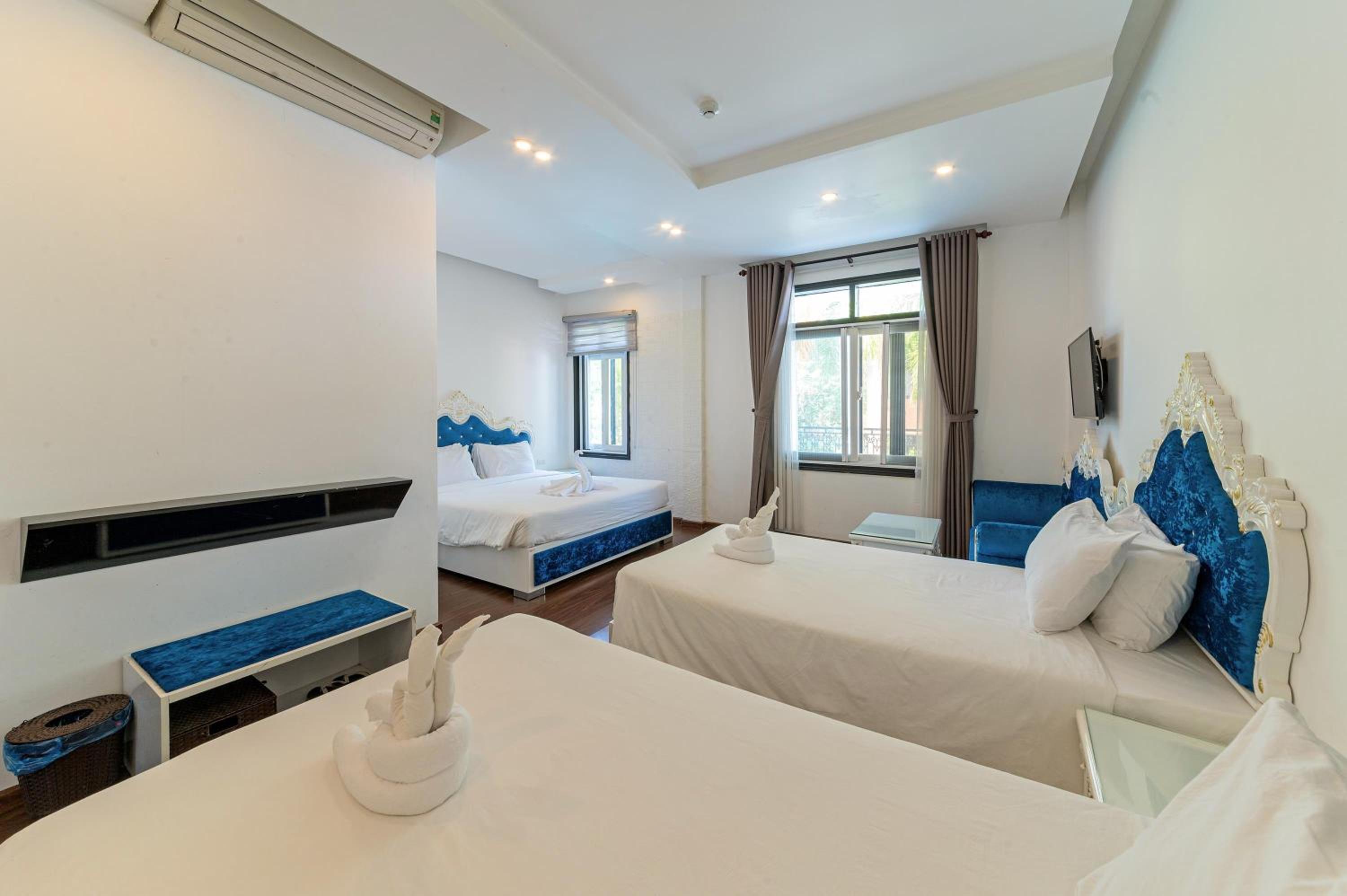 Deluxe Family Room