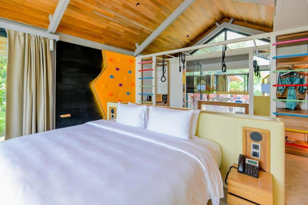 One-Bedroom Villa Garden Access with Schedule Boat Transfer - Photo 4