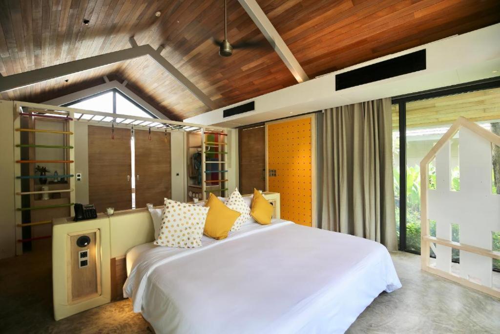 One-Bedroom Villa Garden Access with Schedule Boat Transfer - Photo 2
