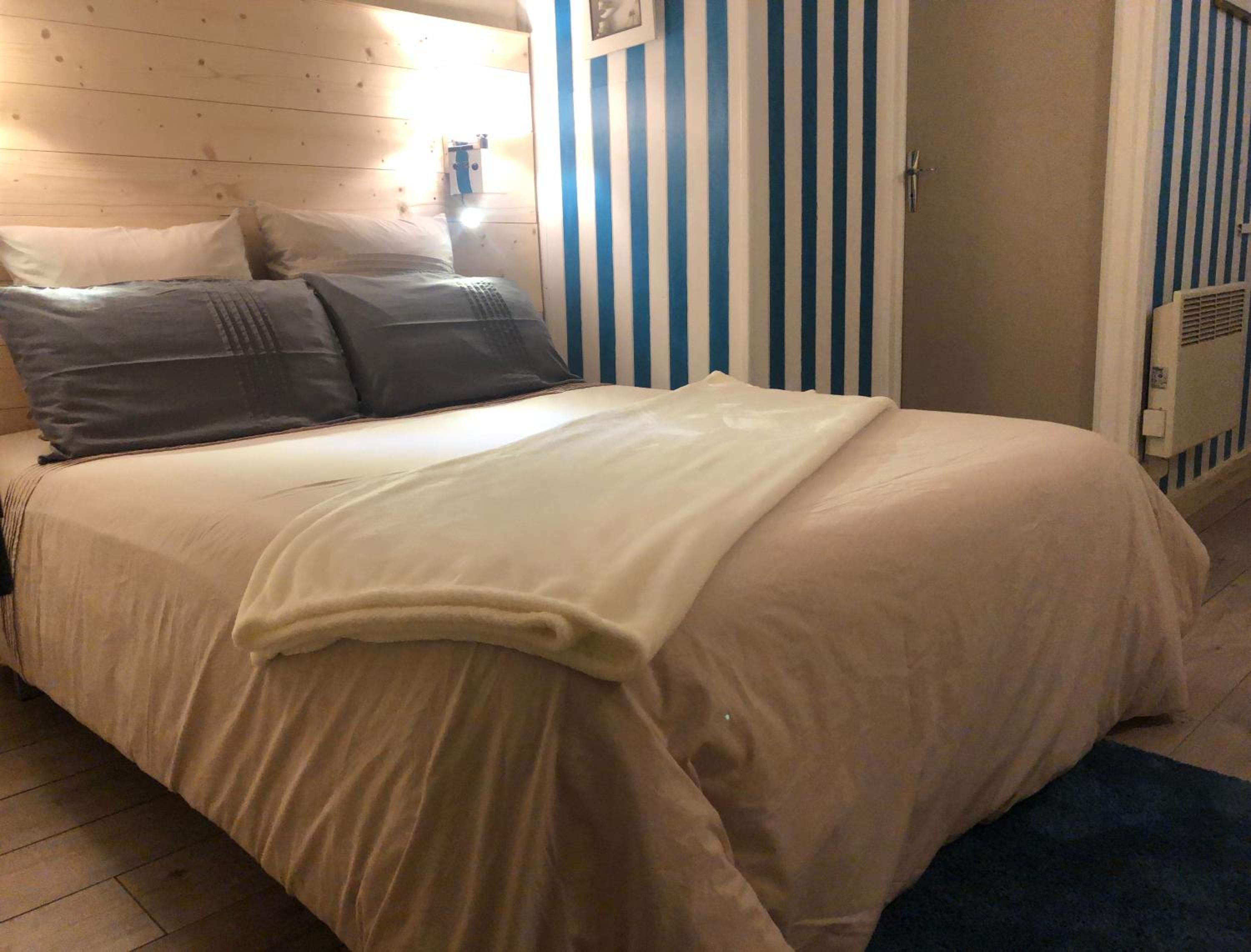 Double Room - Photo 2