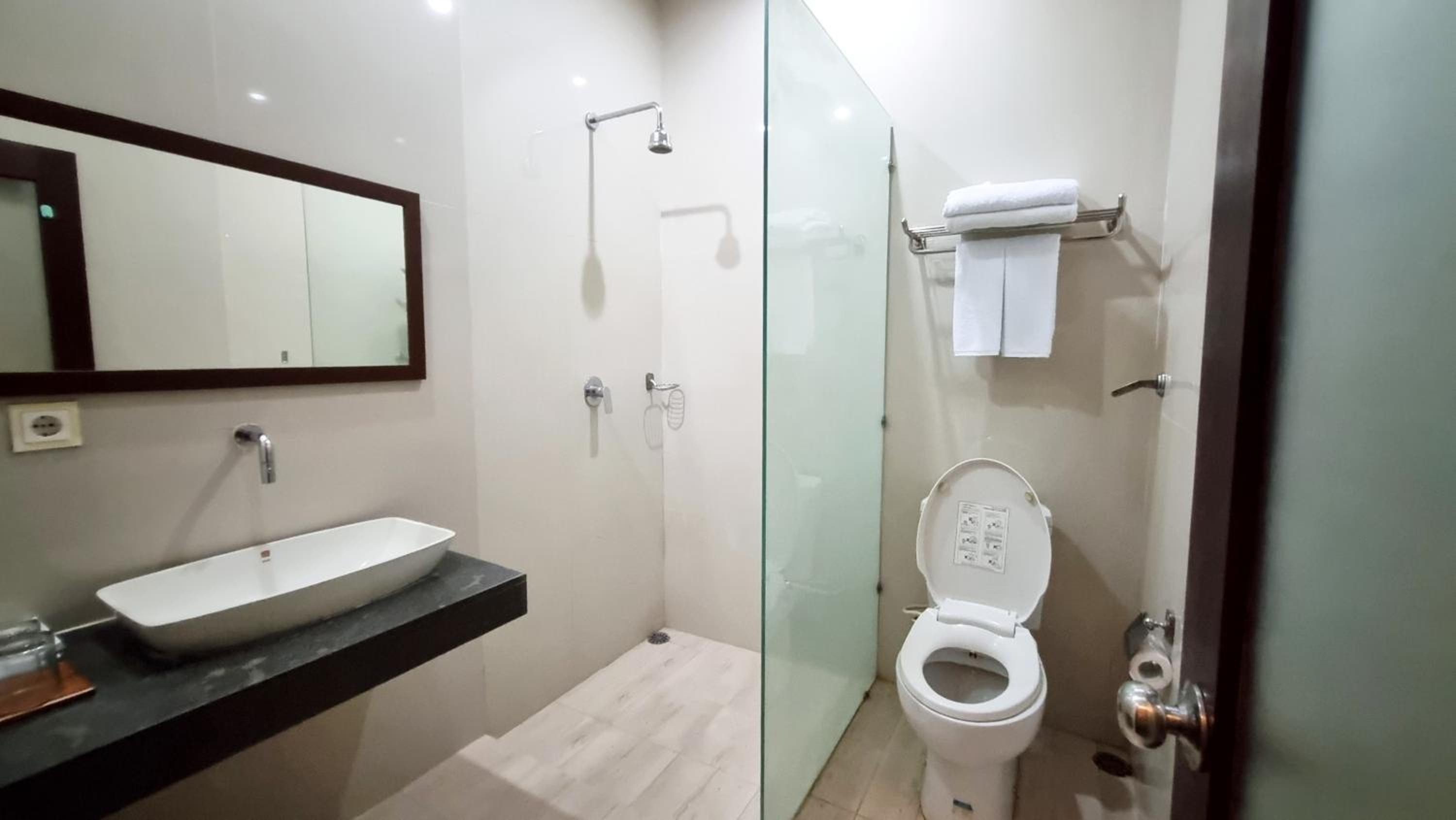 Gardenia Deluxe Room - Photo 3
