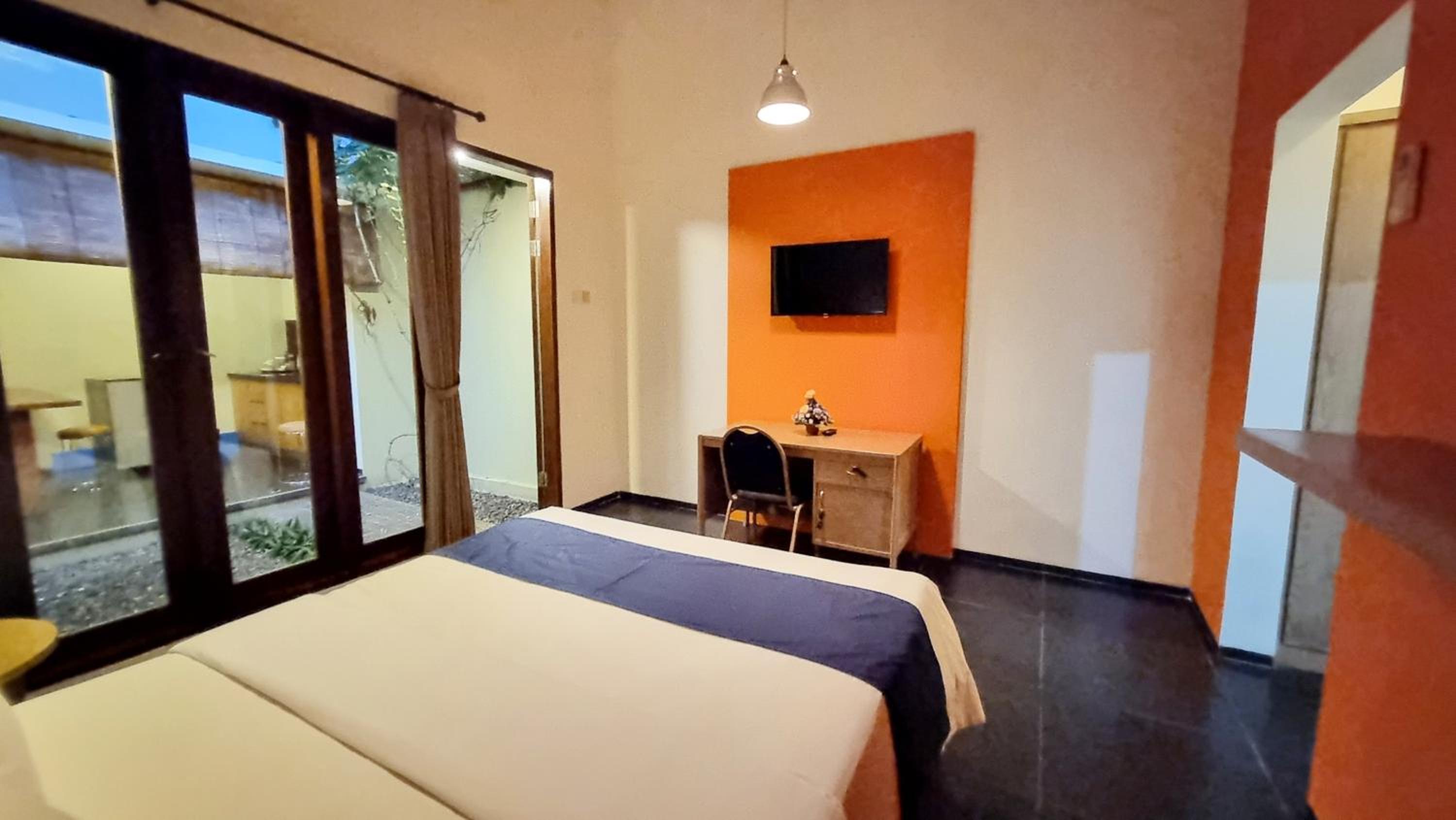 Gardenia Deluxe Room - Photo 8