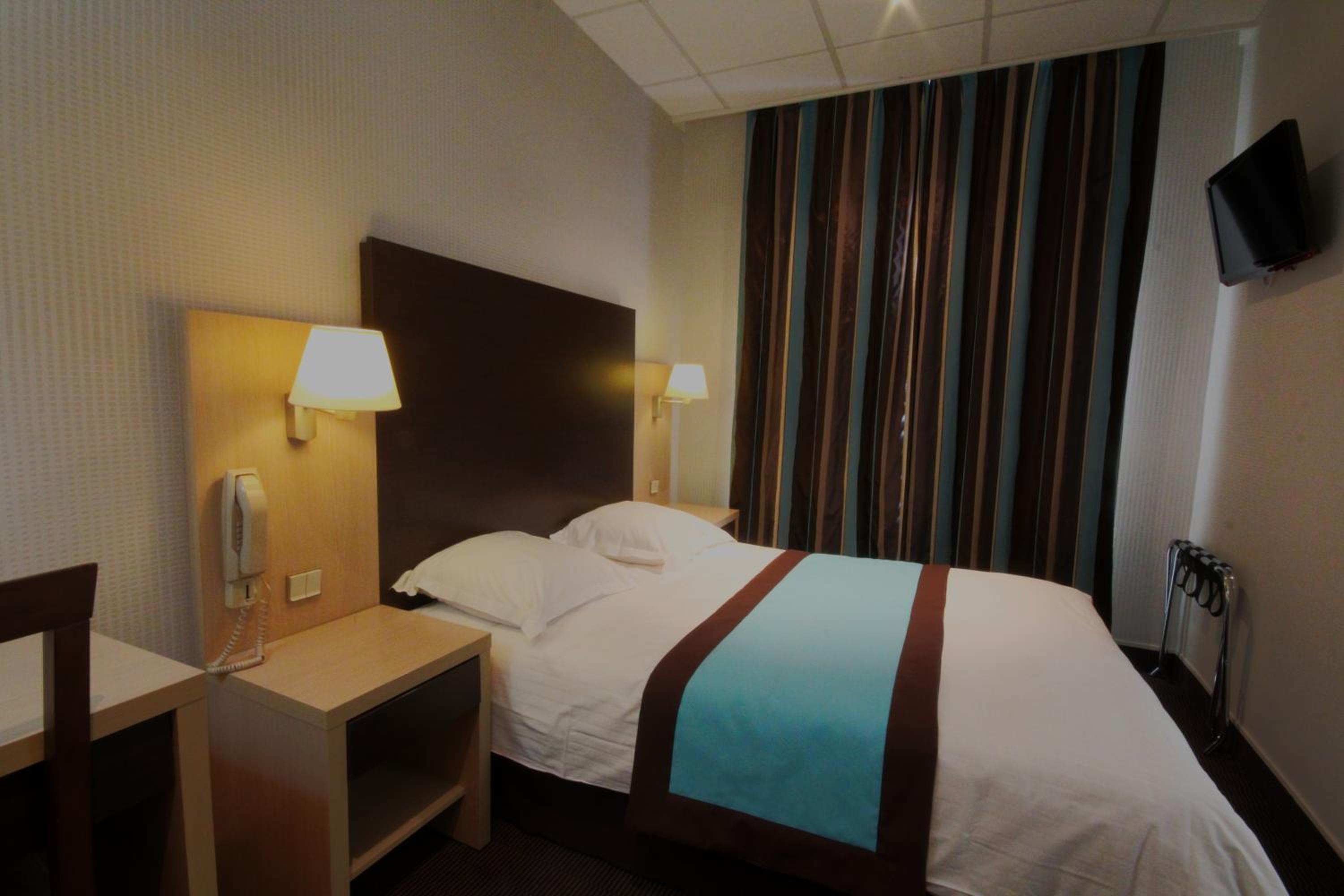 Double Room with Bath photo 1