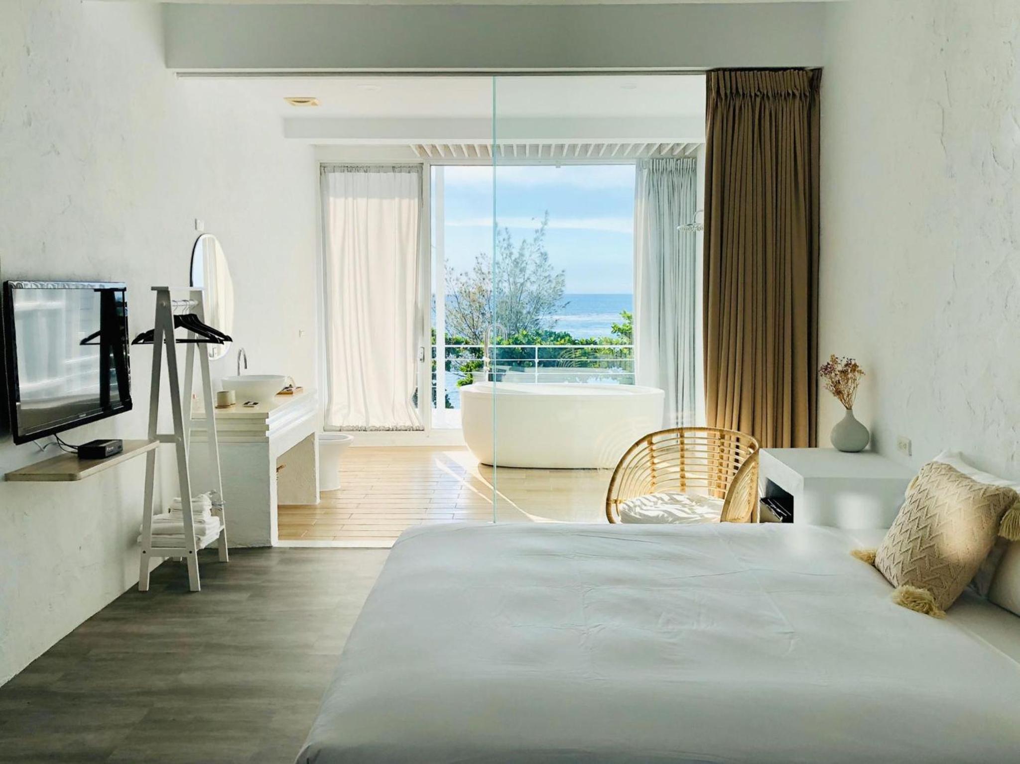 Double Room with Balcony and Sea View photo 1
