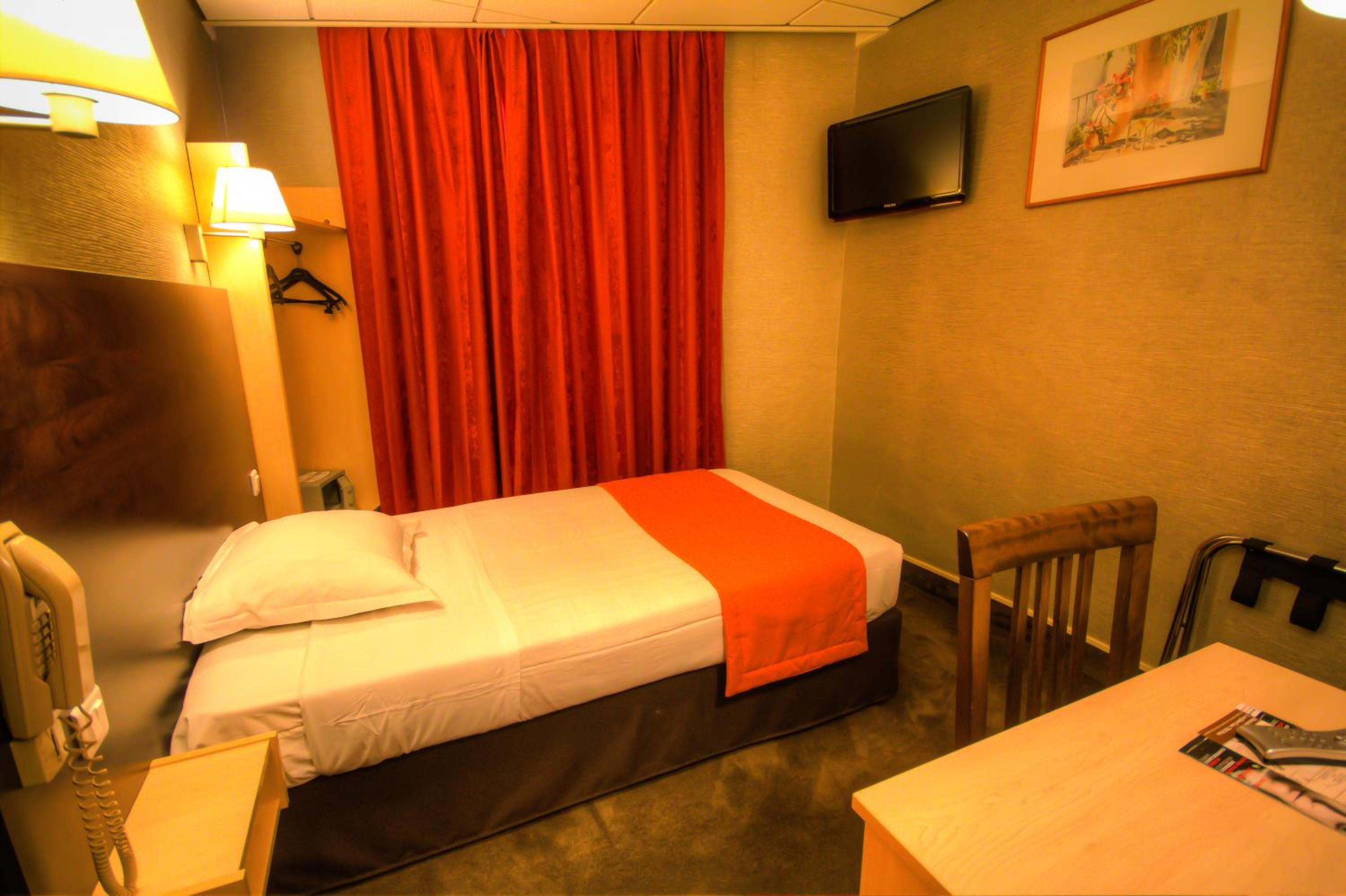 Single Room with Shower photo 2
