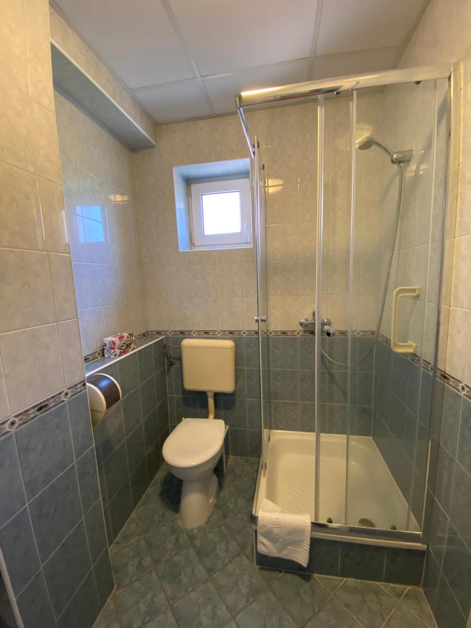 Double or Twin Room photo 3