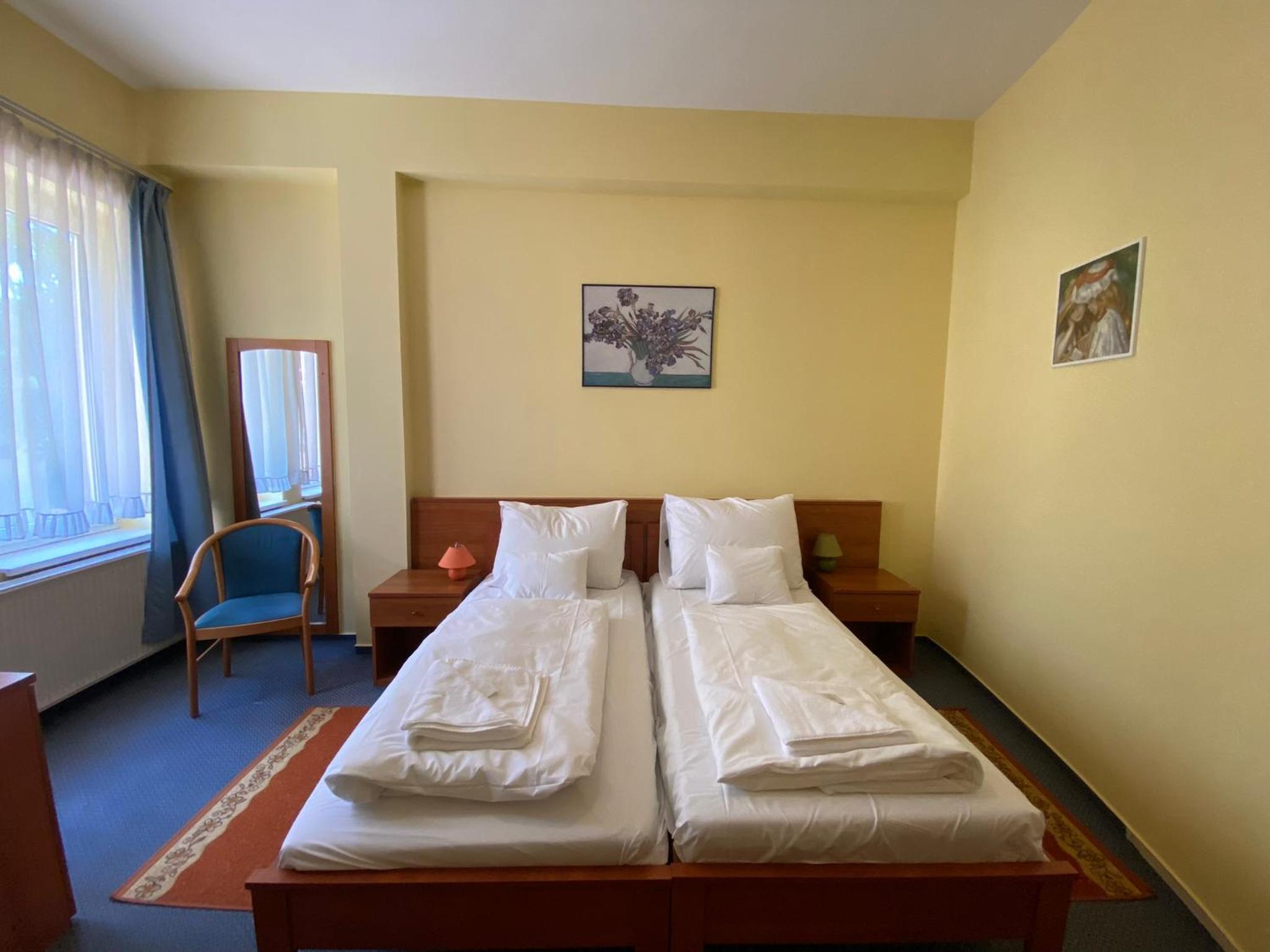 Double or Twin Room photo 2