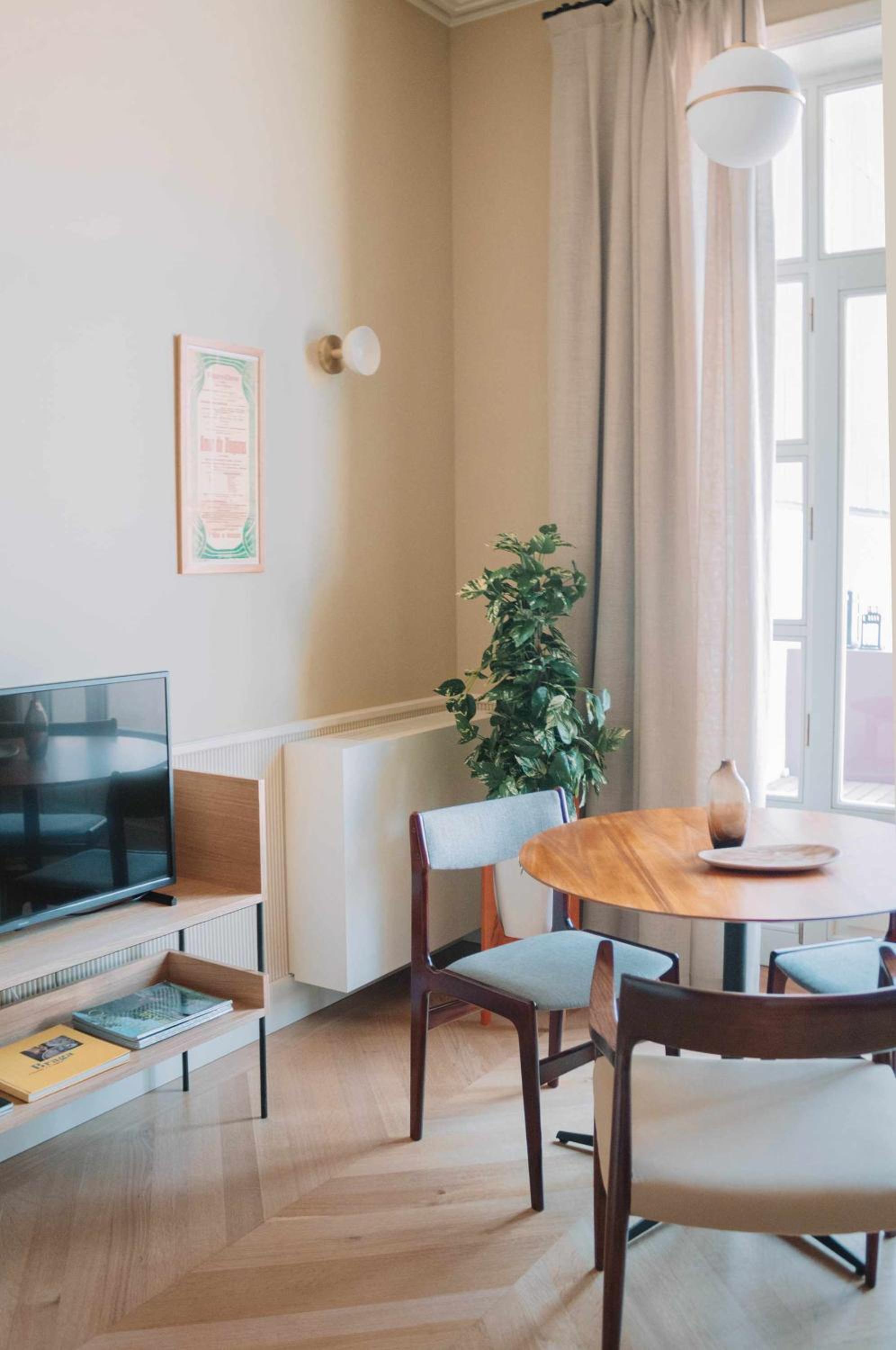 Apartment with Balcony - Photo 24