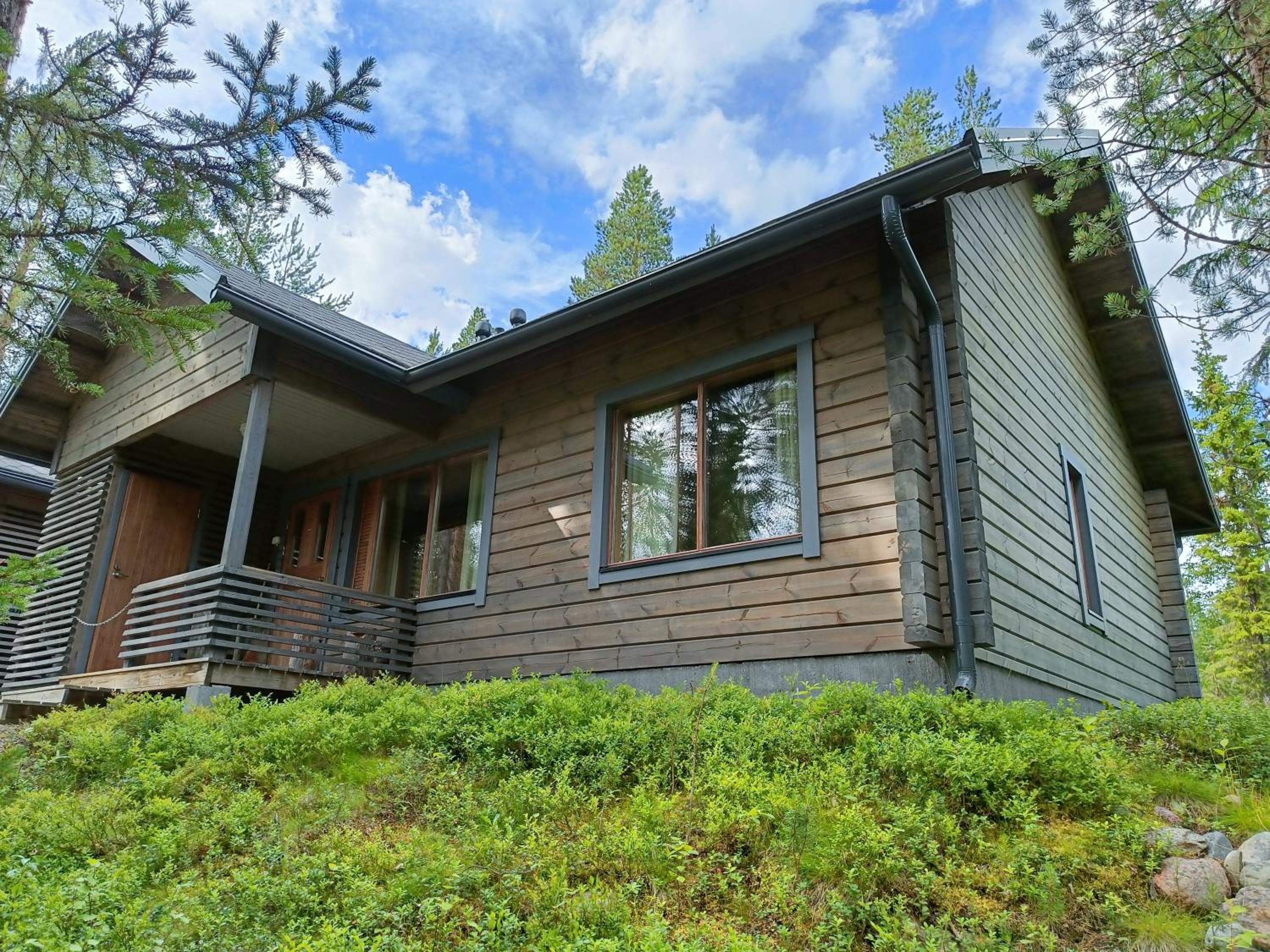 Two-Bedroom House photo 2