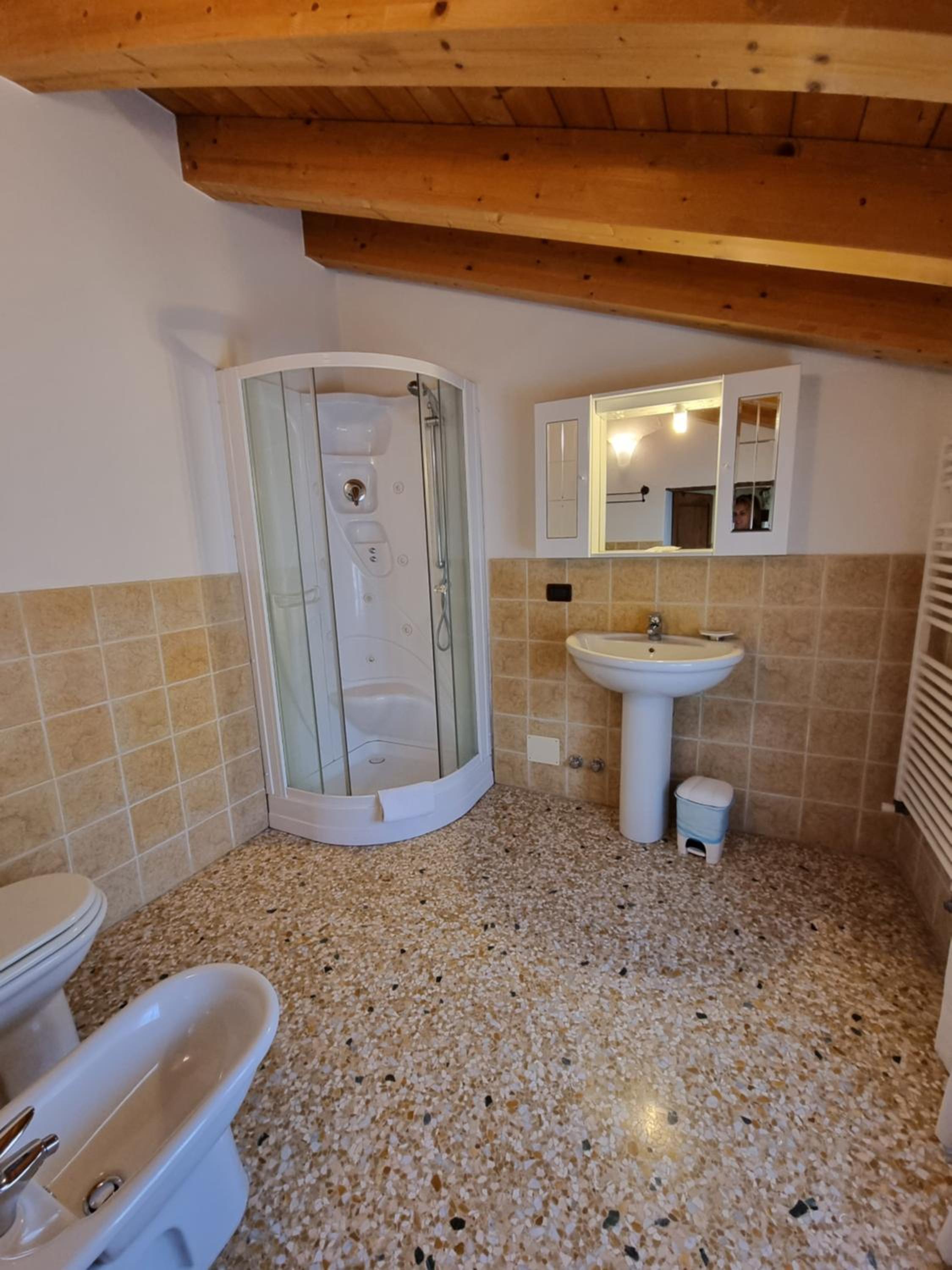 Quadruple Room with Private Bathroom photo 2