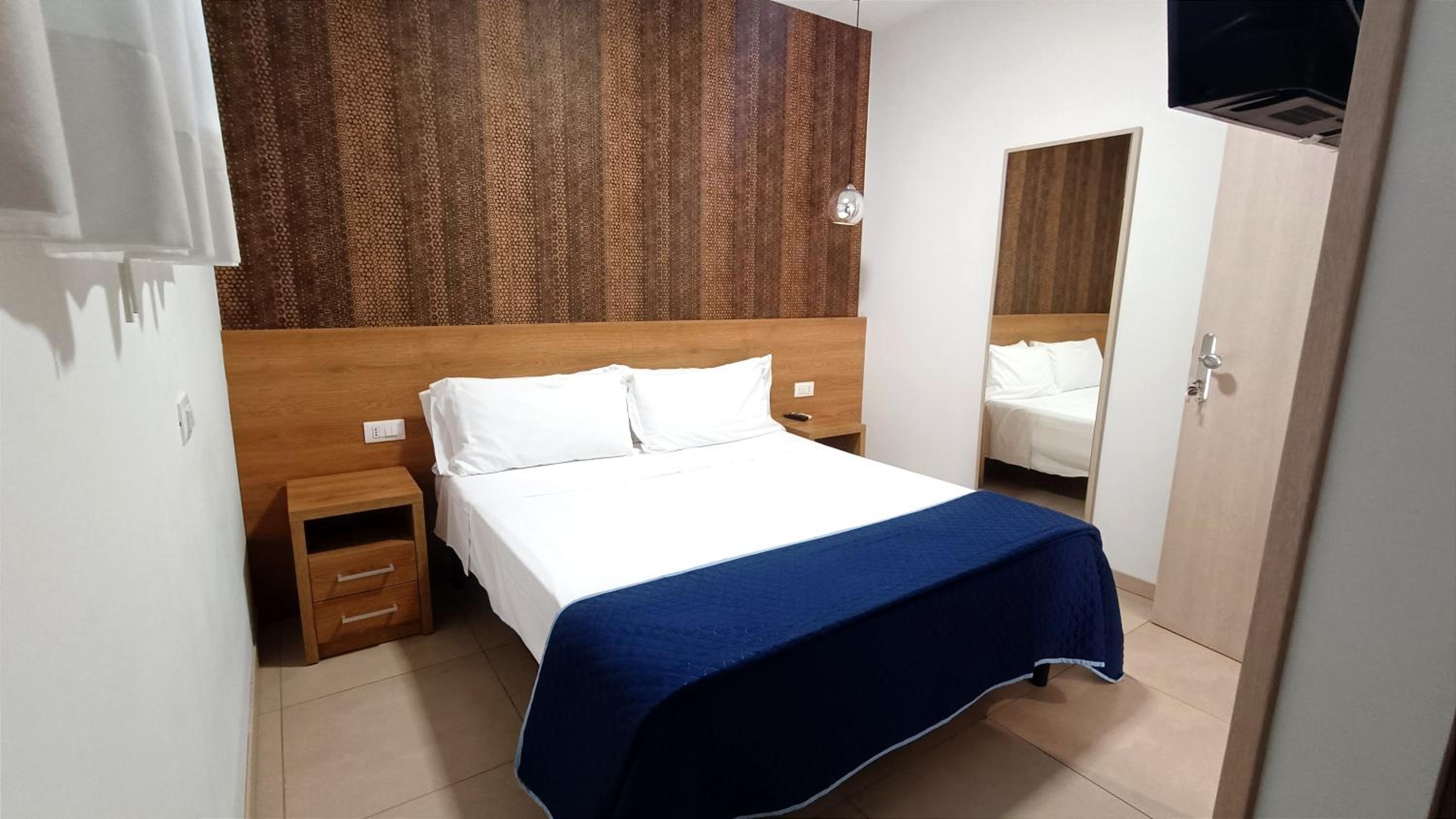 Budget Double Room photo 1