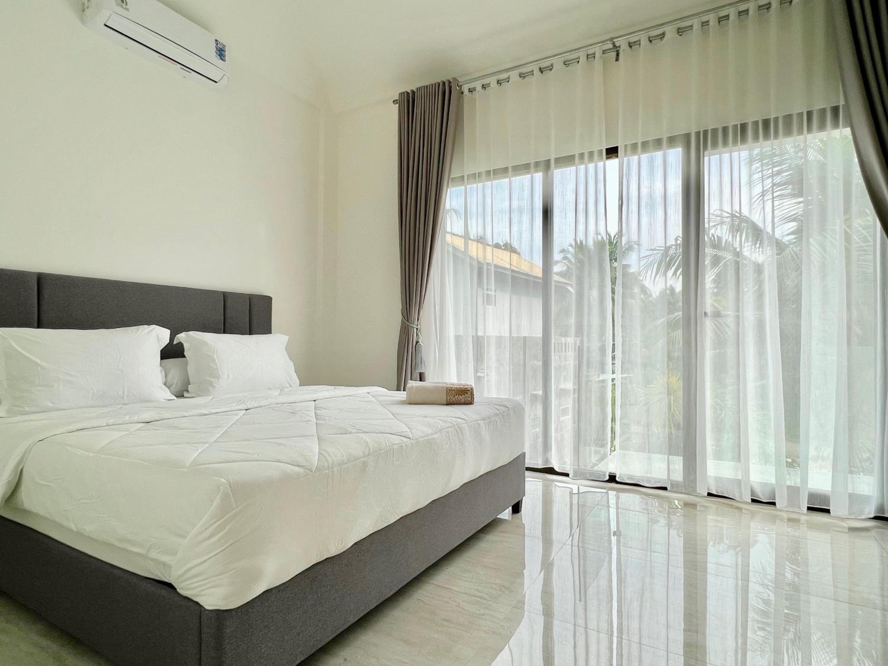 Three-Bedroom Villa photo 3