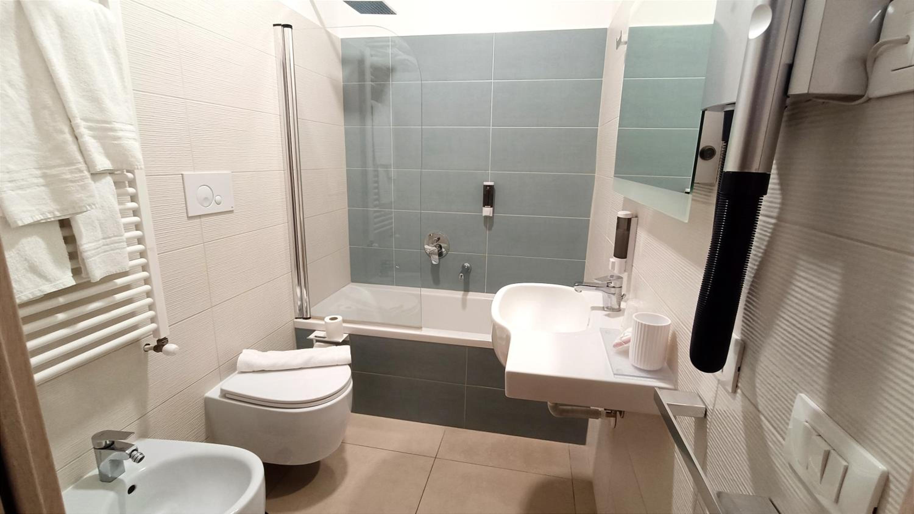 Budget Double Room photo 3