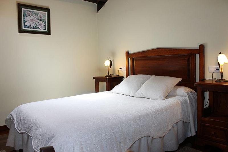 Standard Queen Room photo 2