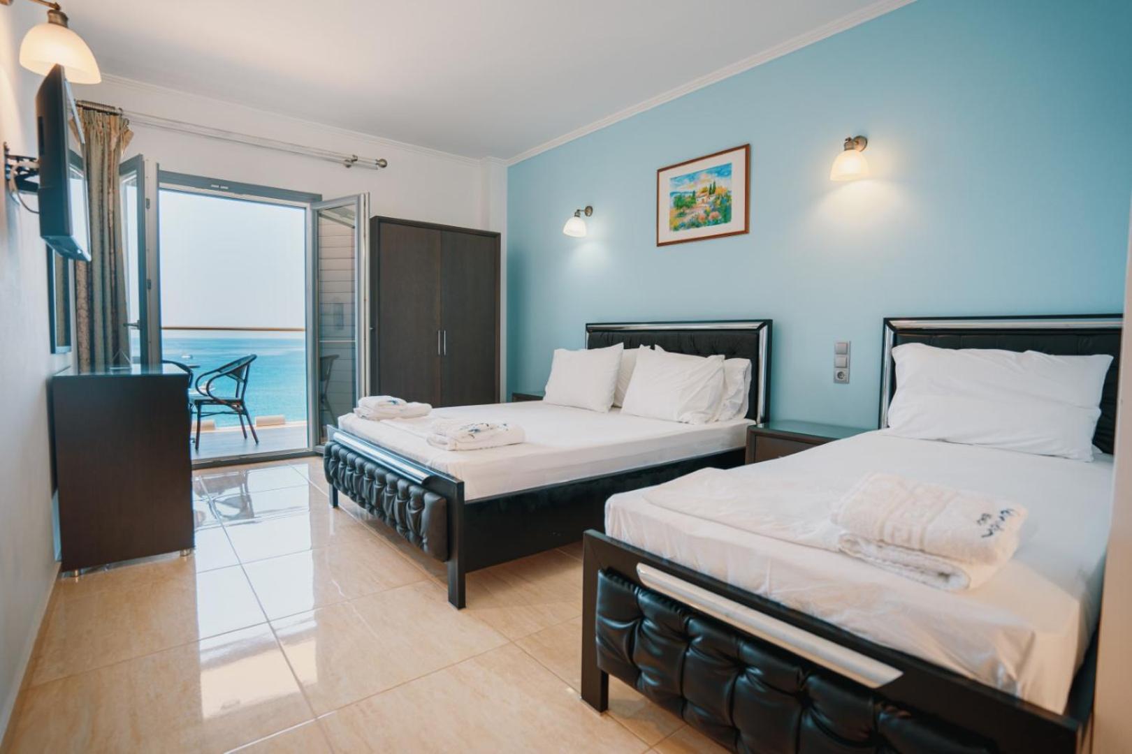 Deluxe Triple Room with Sea View