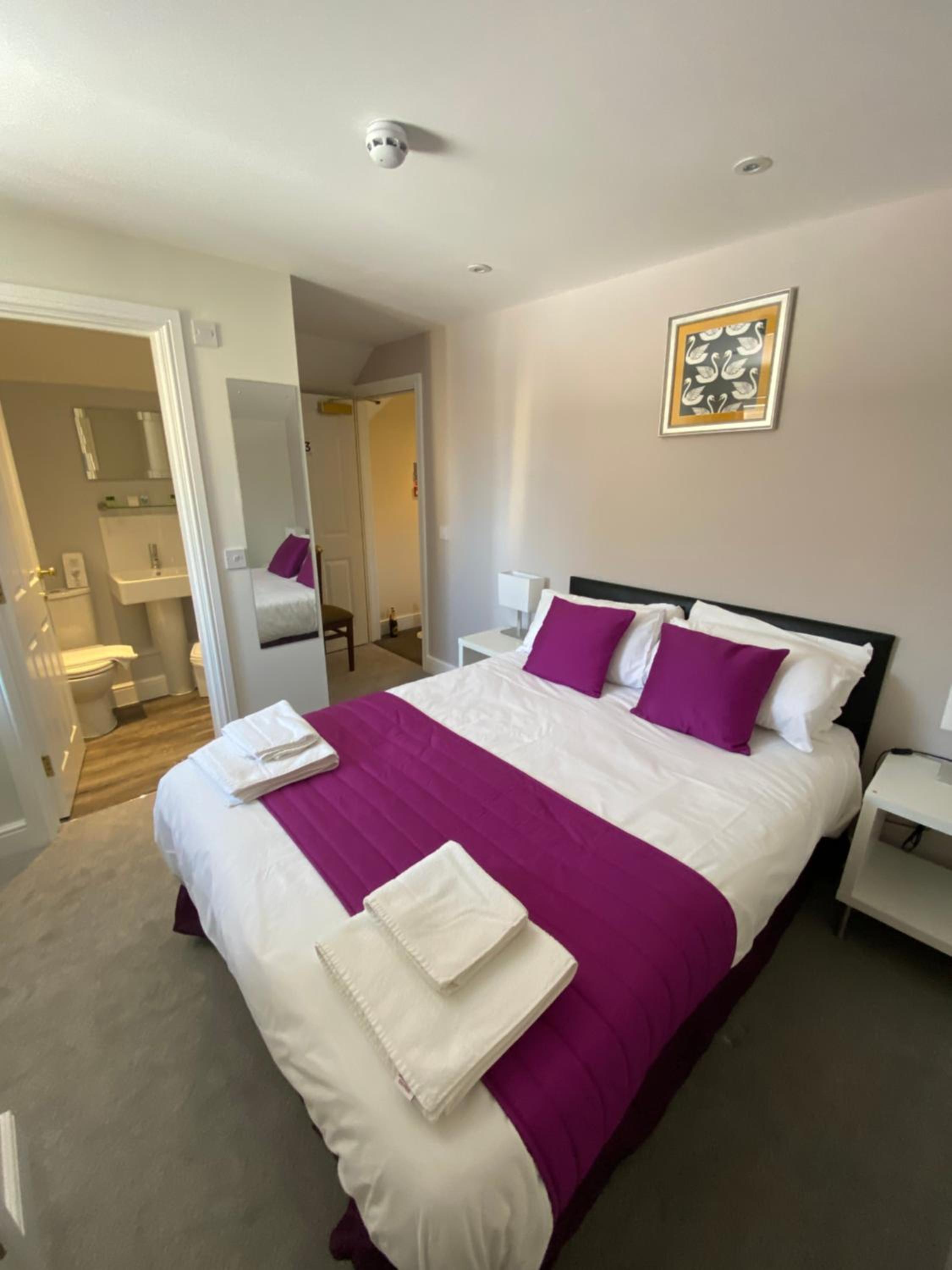 Double Room - Photo 4