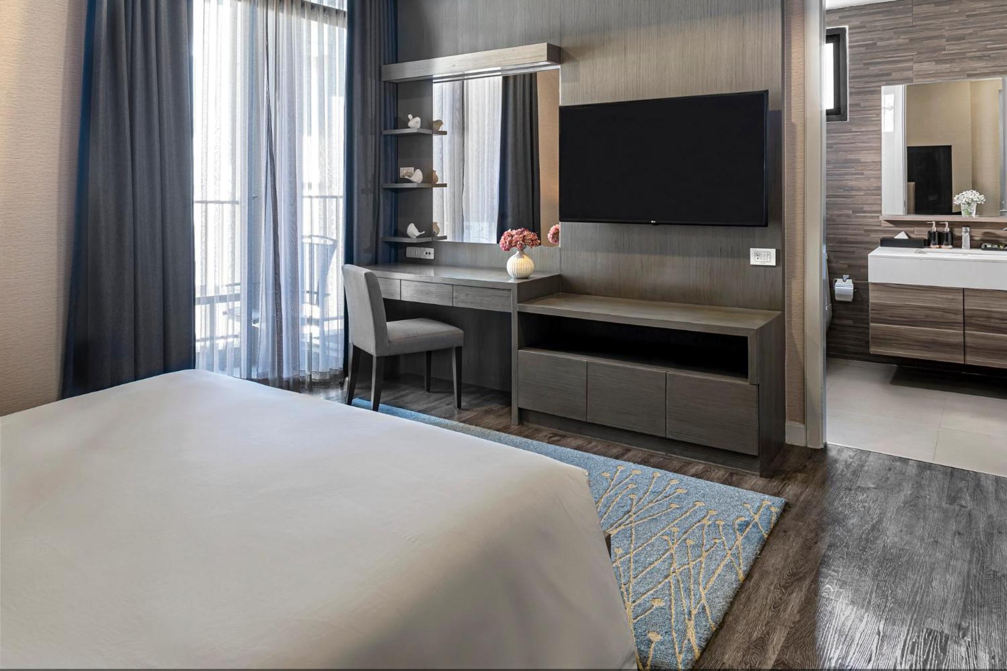 Executive Three-Bedroom Suite photo 3