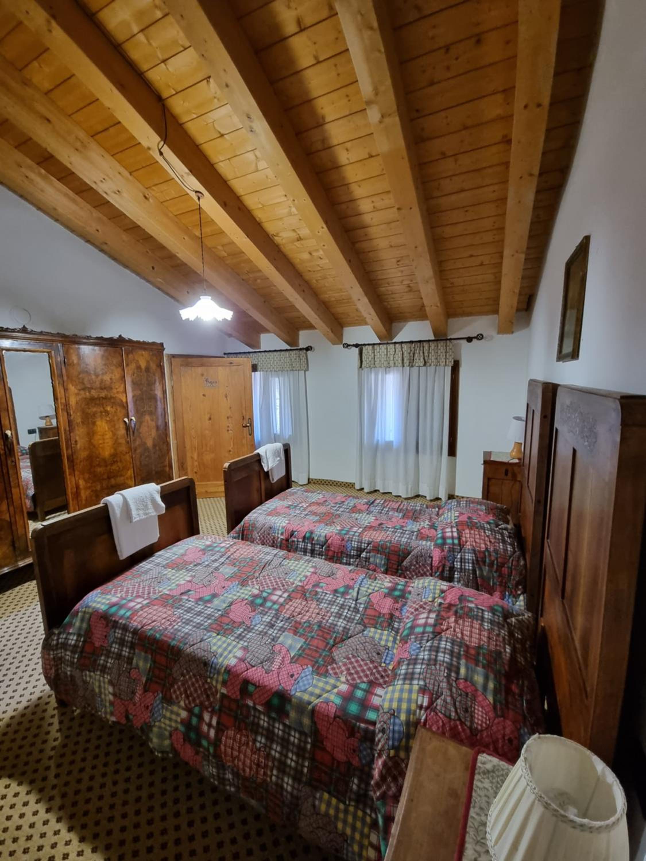 Quadruple Room with Private Bathroom photo 3