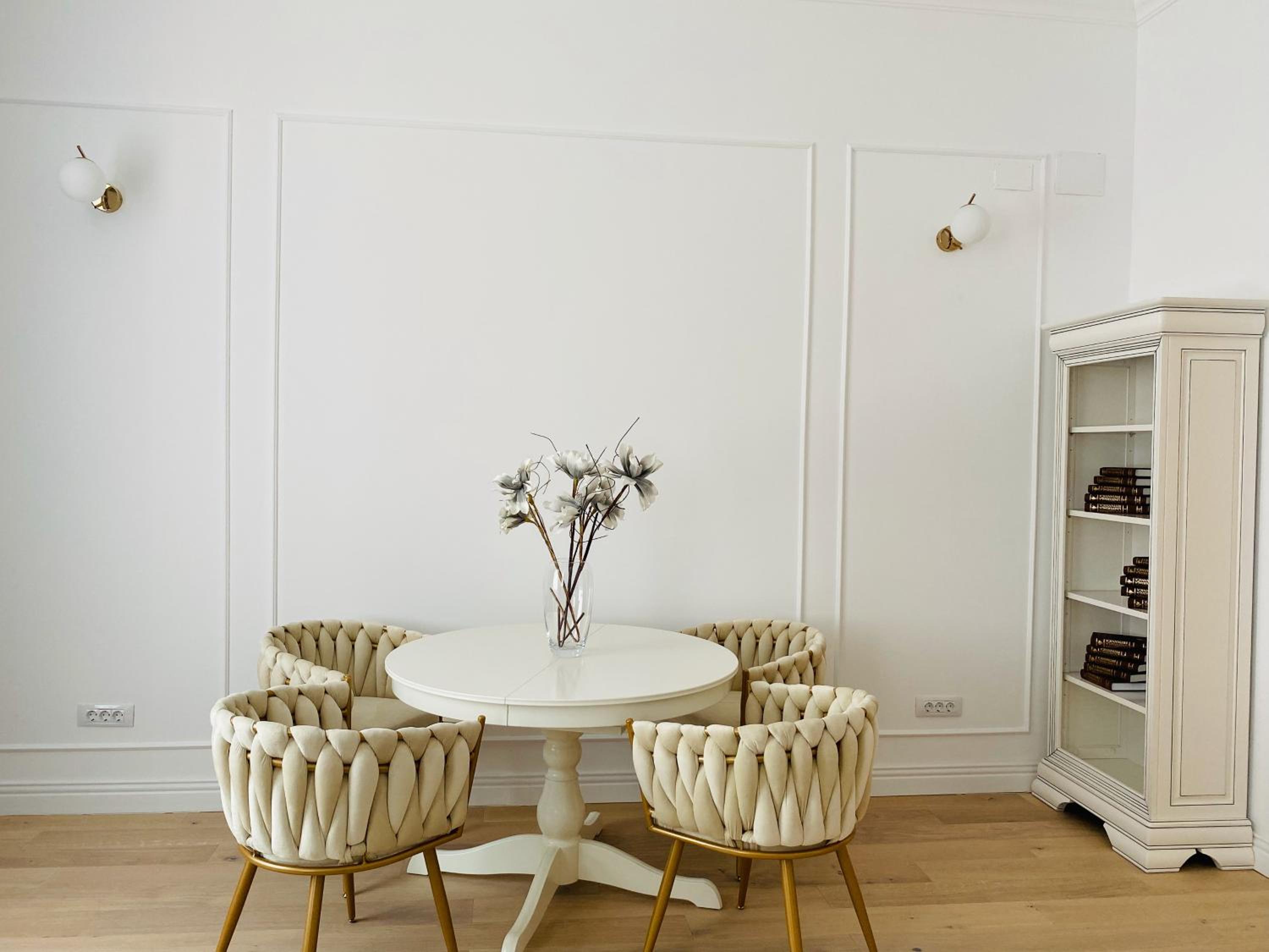 One-Bedroom Apartment - Photo 11