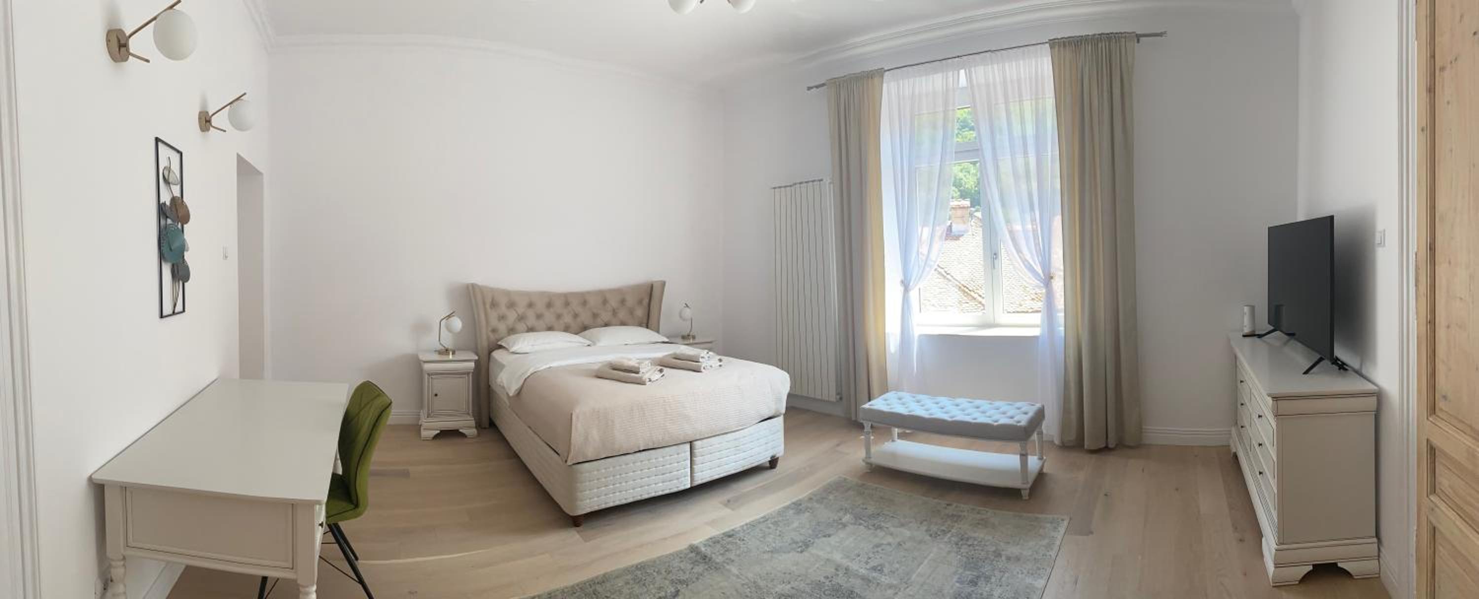 One-Bedroom Apartment - Photo 7