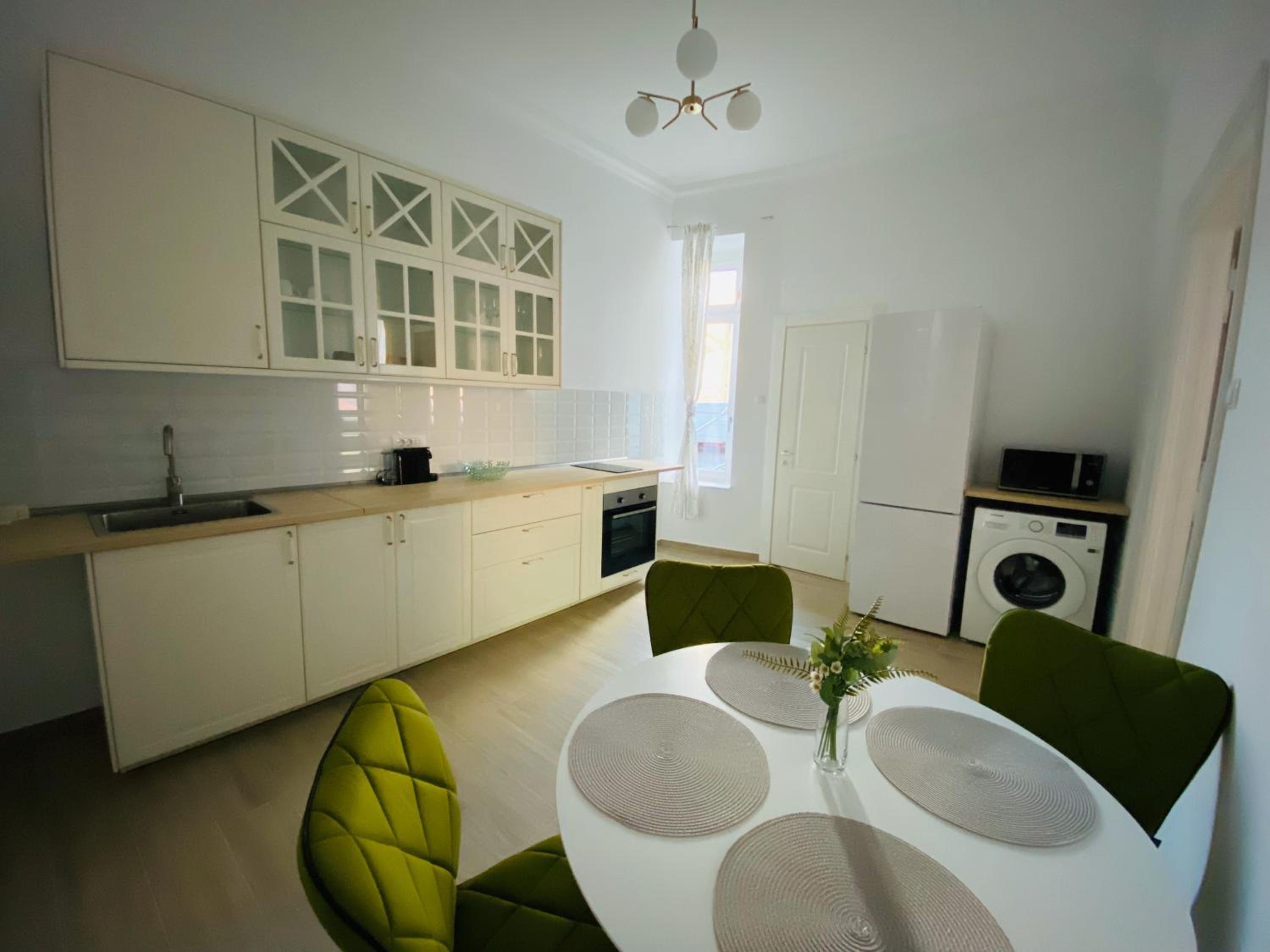 One-Bedroom Apartment - Photo 6