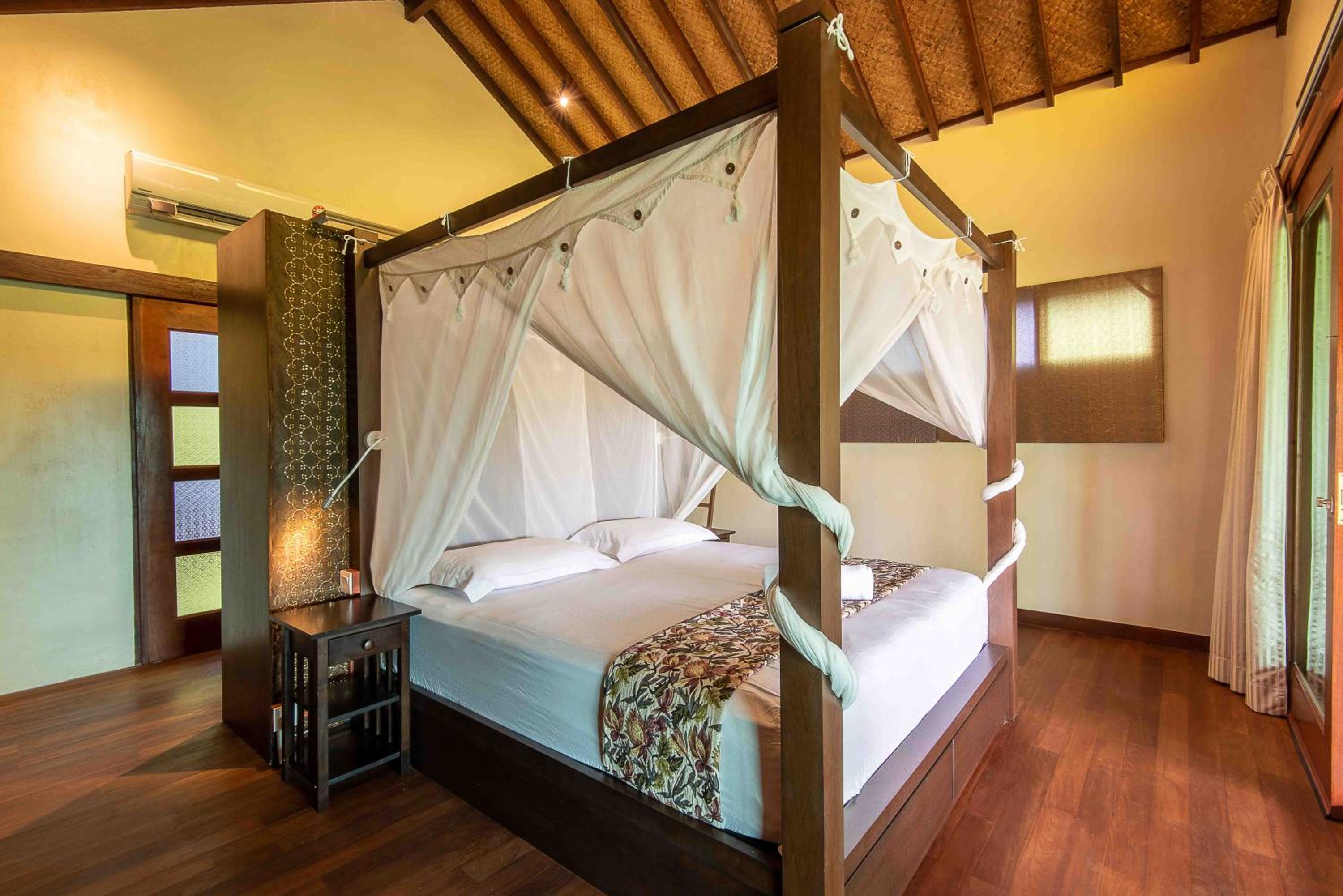 Limasan Tempe Villa  - Photo 11
