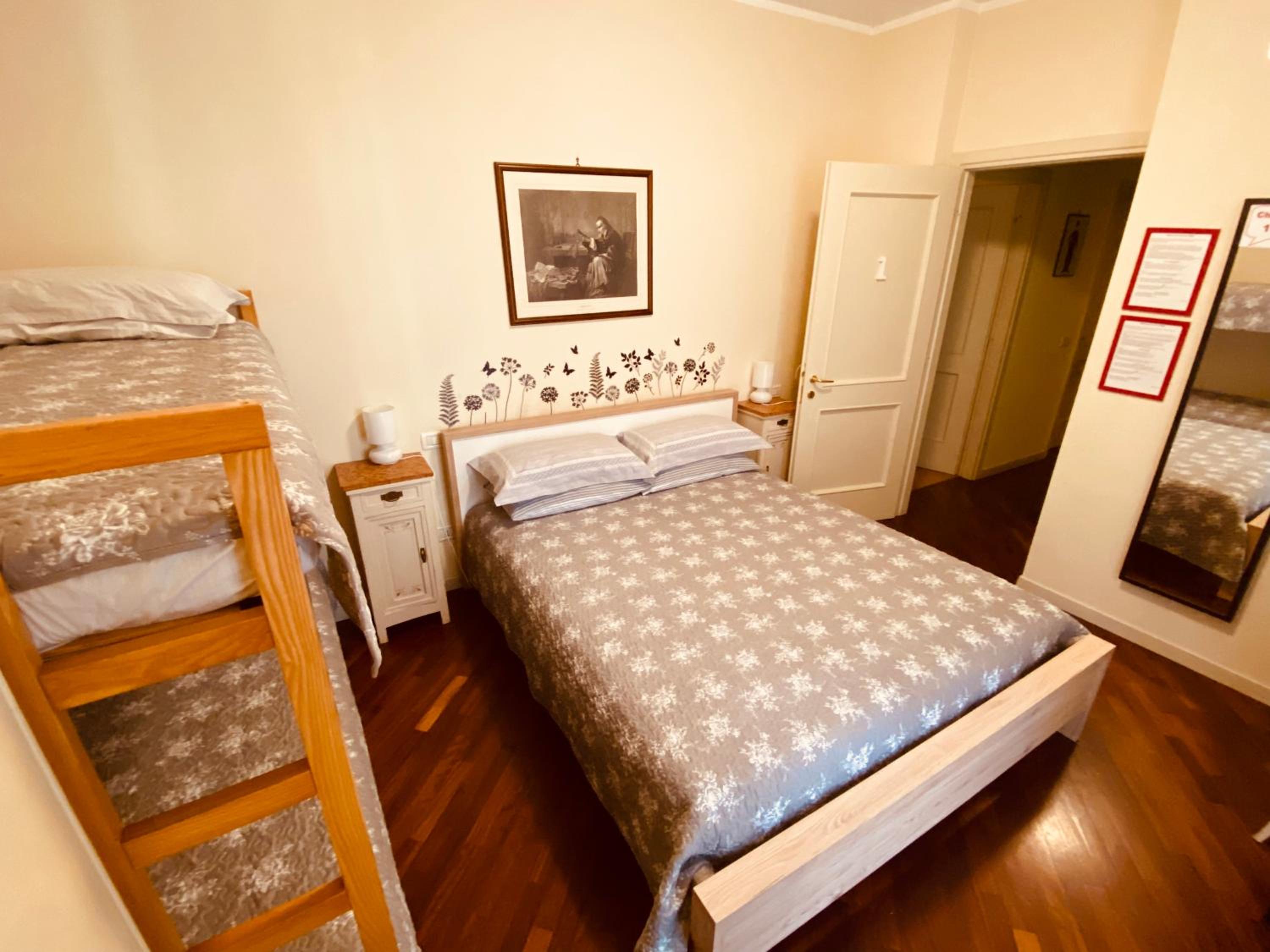 Quadruple Room with Private External Bathroom photo 2