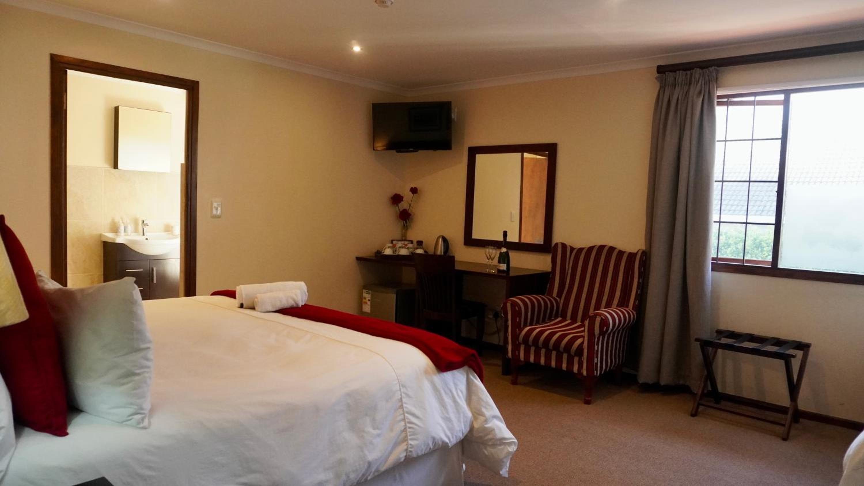 Deluxe Double or Twin Room photo 2