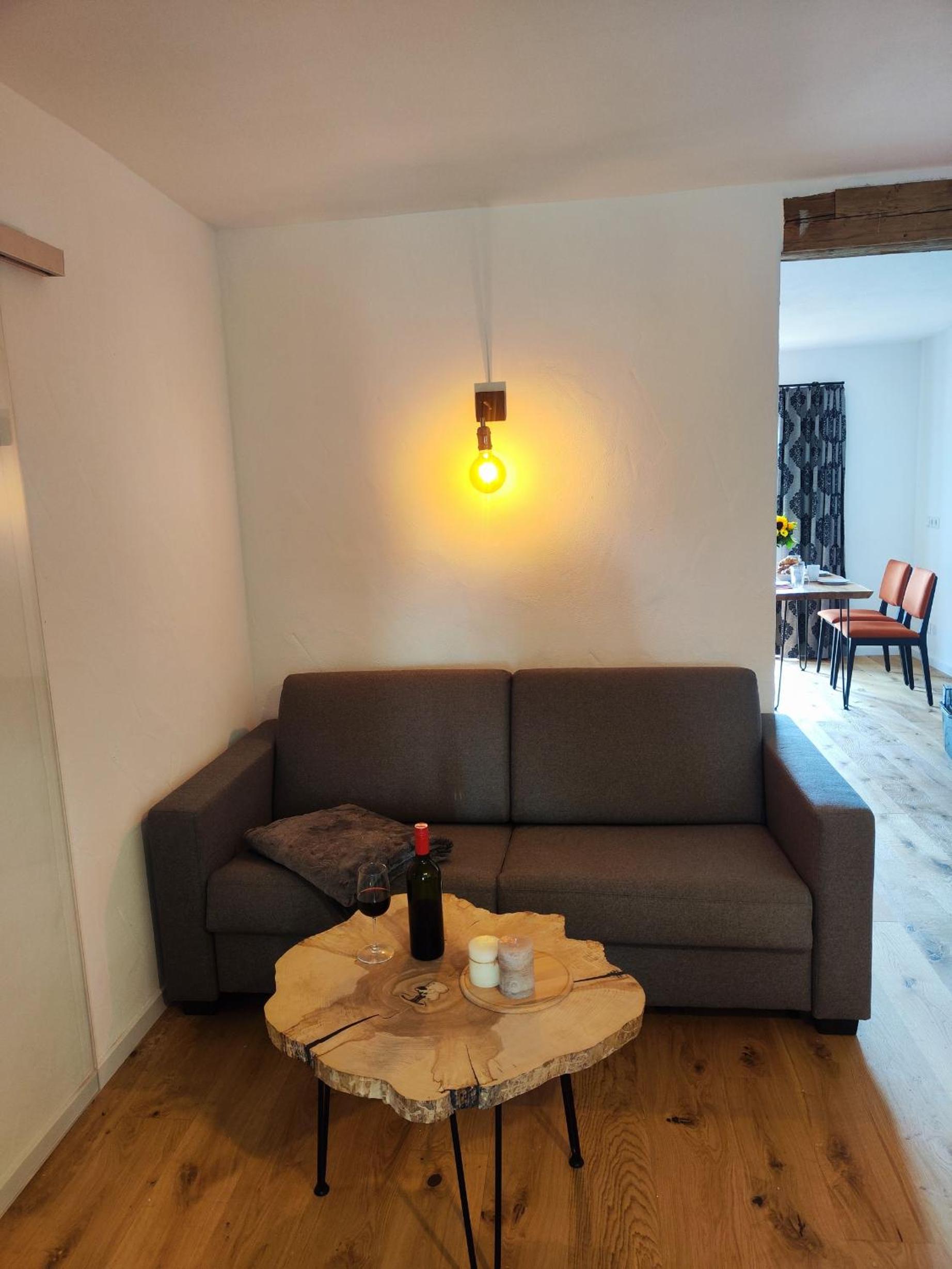 Apartment with Balcony photo 3