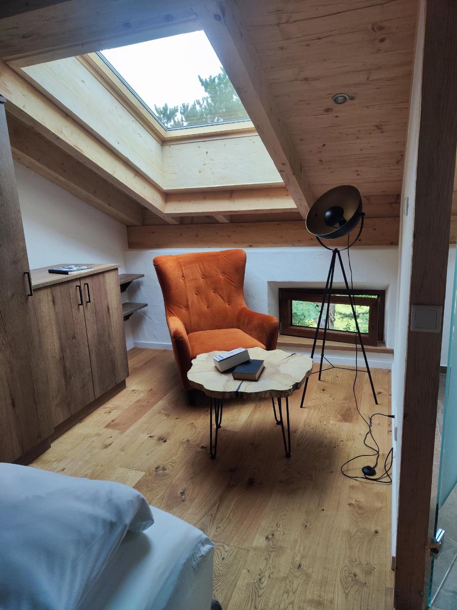 Studio Apartment photo 1