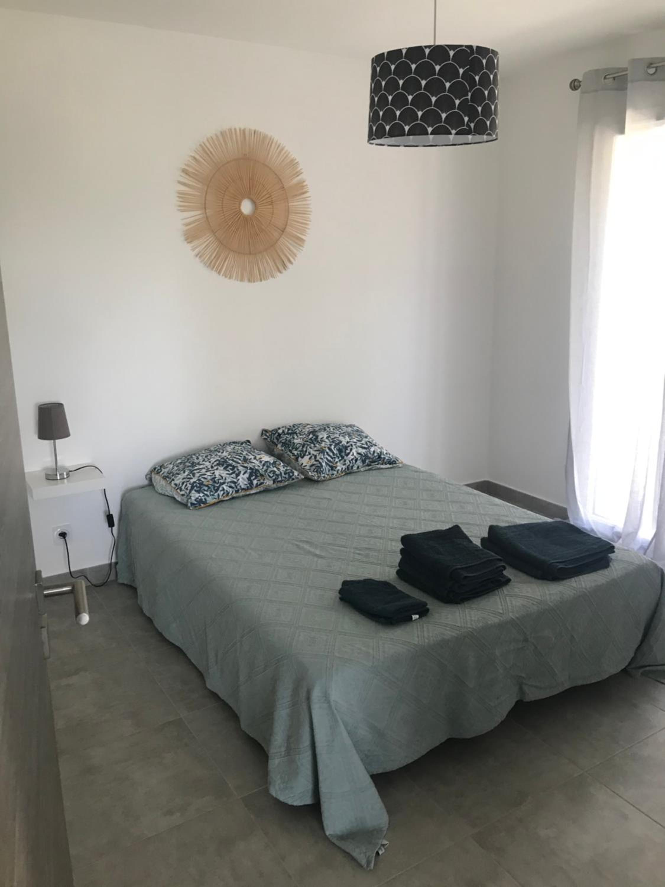 One-Bedroom Apartment photo 3