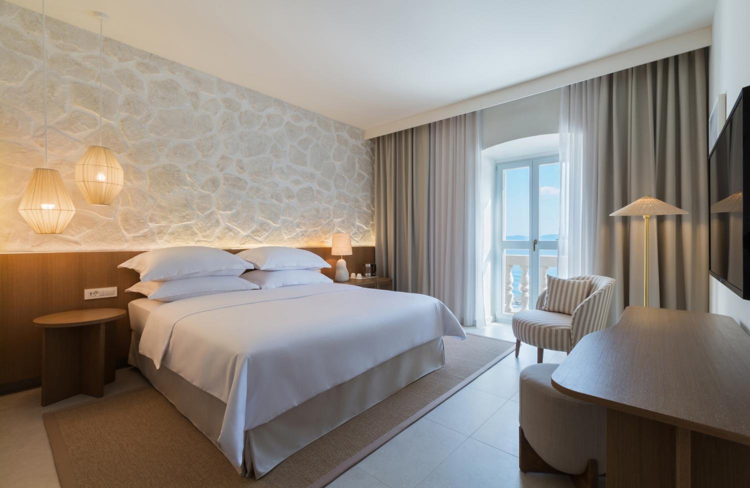 Standard Double Room with Sea Side View - Photo 1